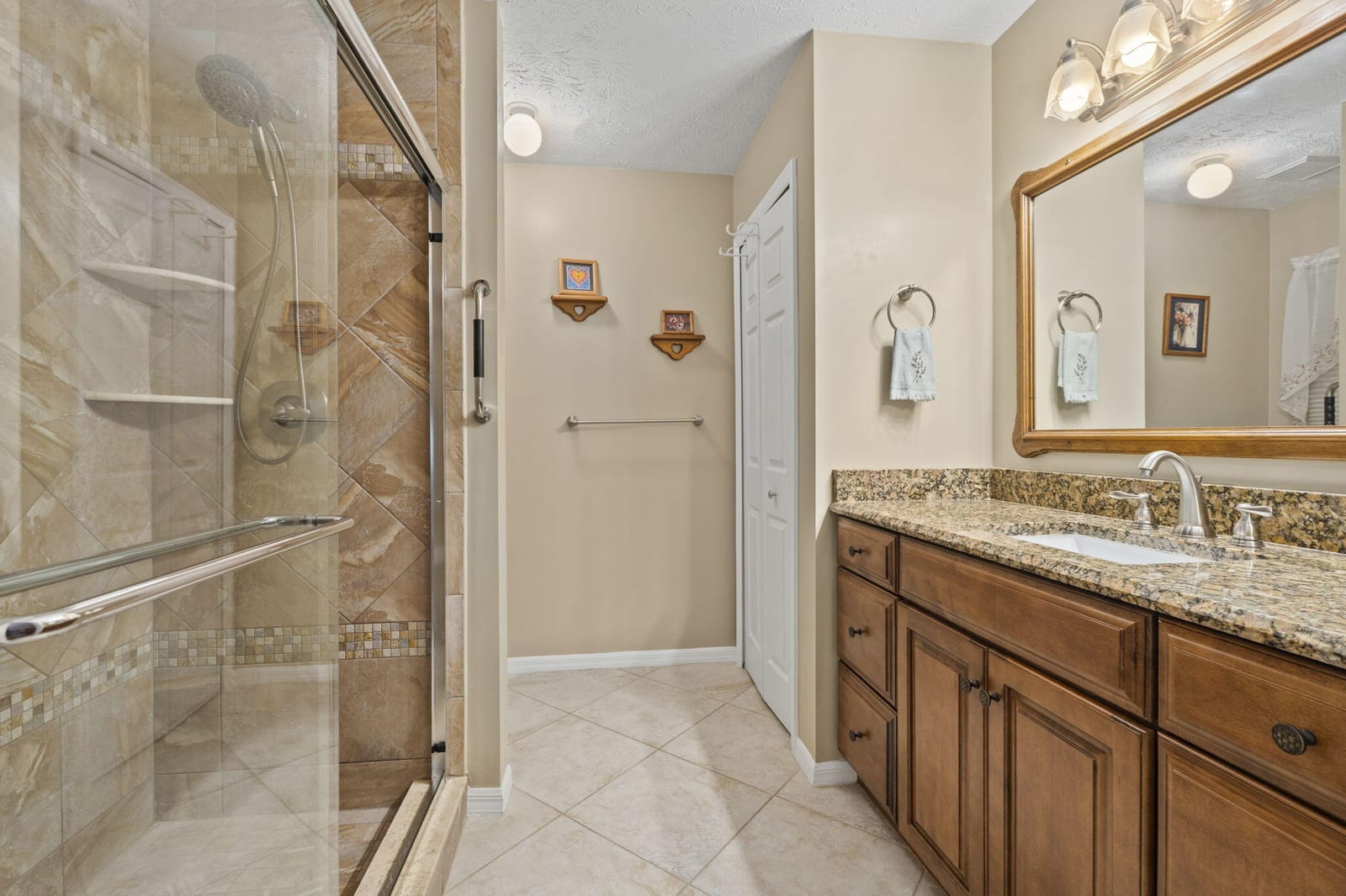 6156 Alexandria Circle — photo 12