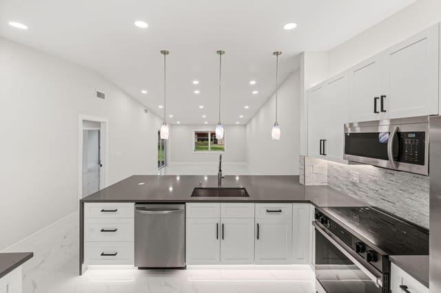 6083 MILLINGTON Way, Huntington Pointe, Delray Beach, FL