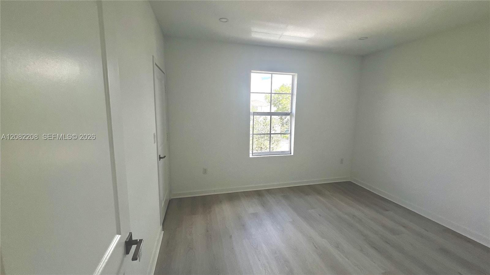 619 NE 4th Street 0 — photo 5