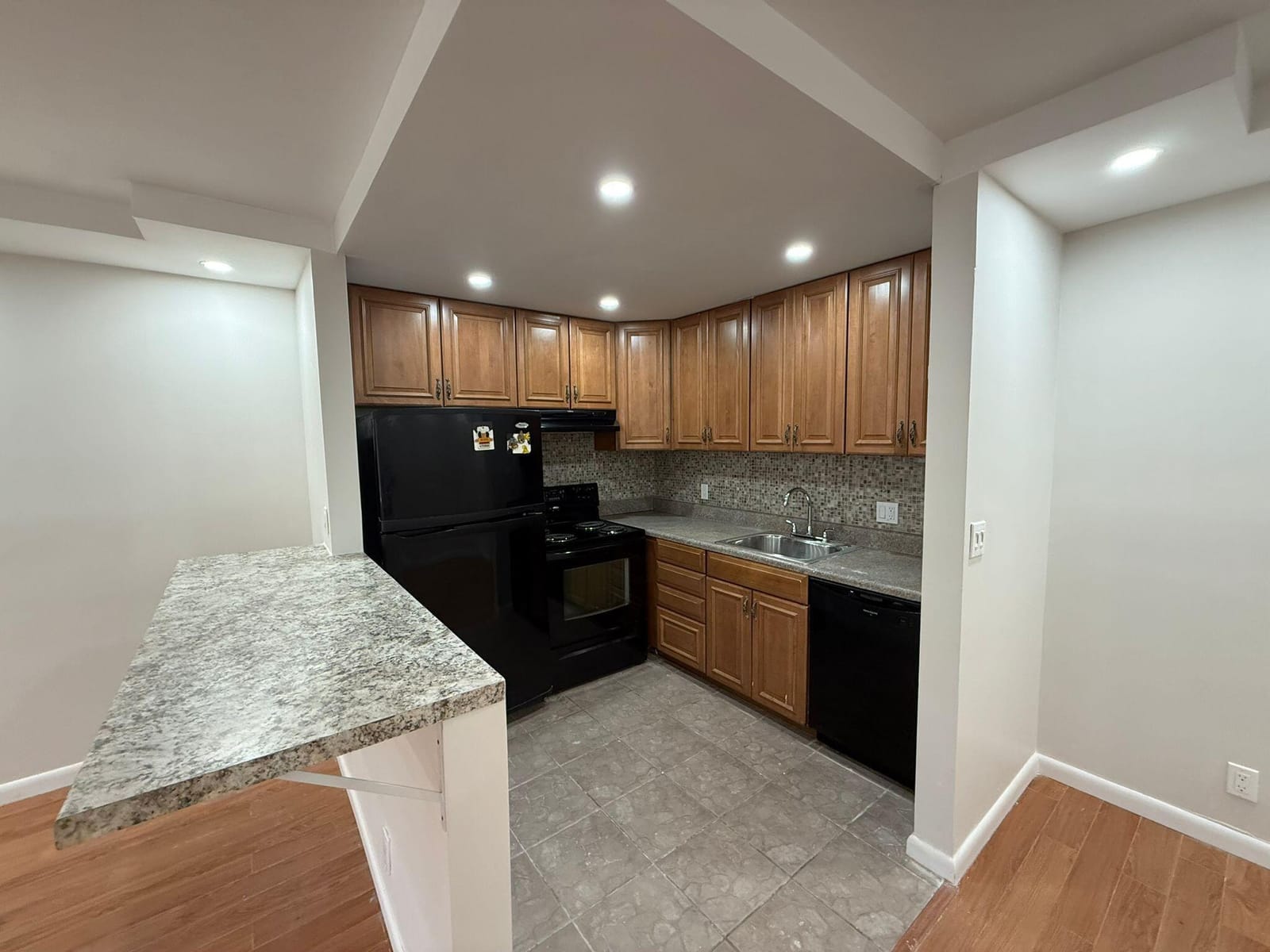 2200 SPRINGDALE Boulevard 206 — photo 4