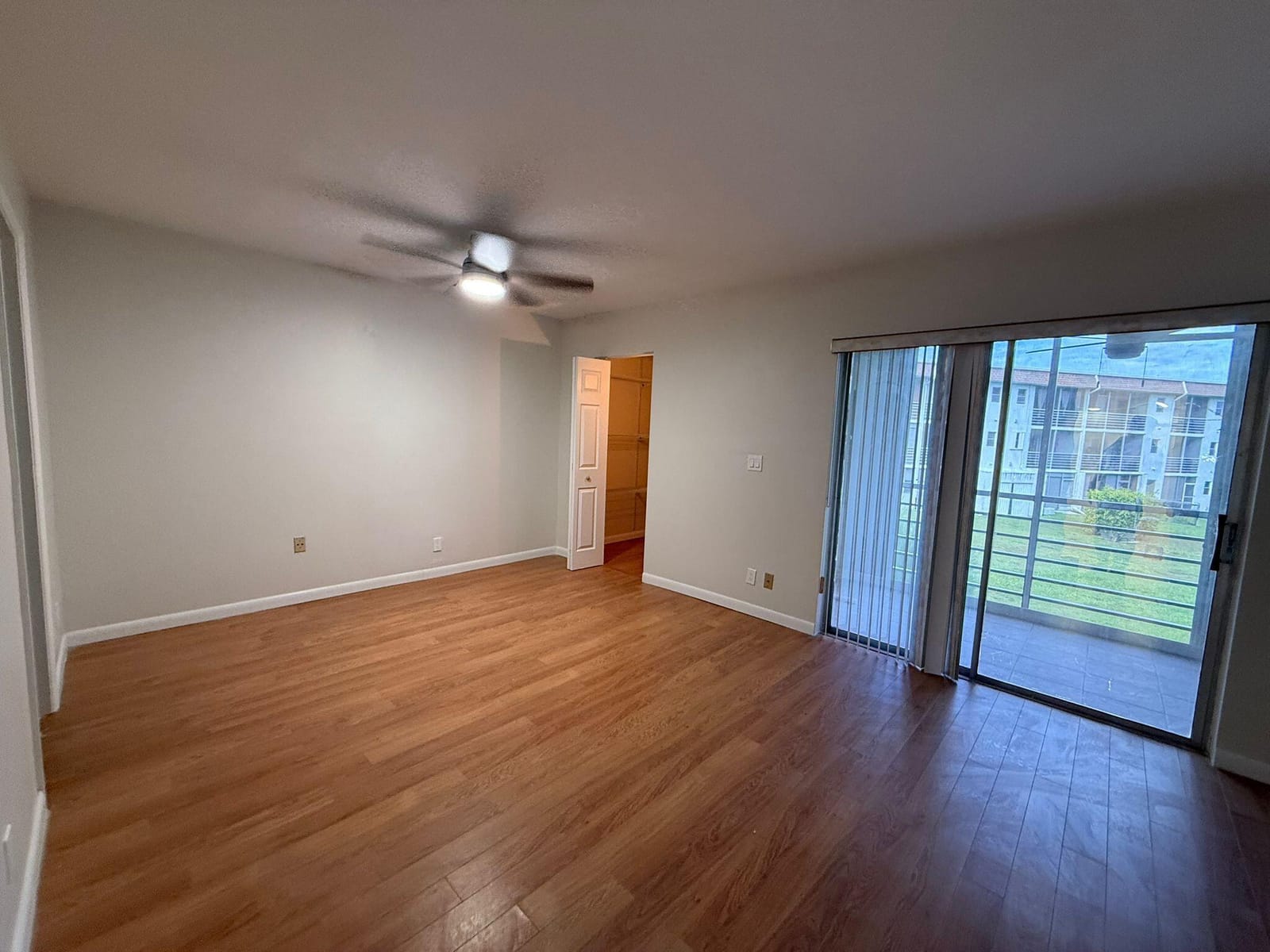 2200 SPRINGDALE Boulevard 206 — photo 7