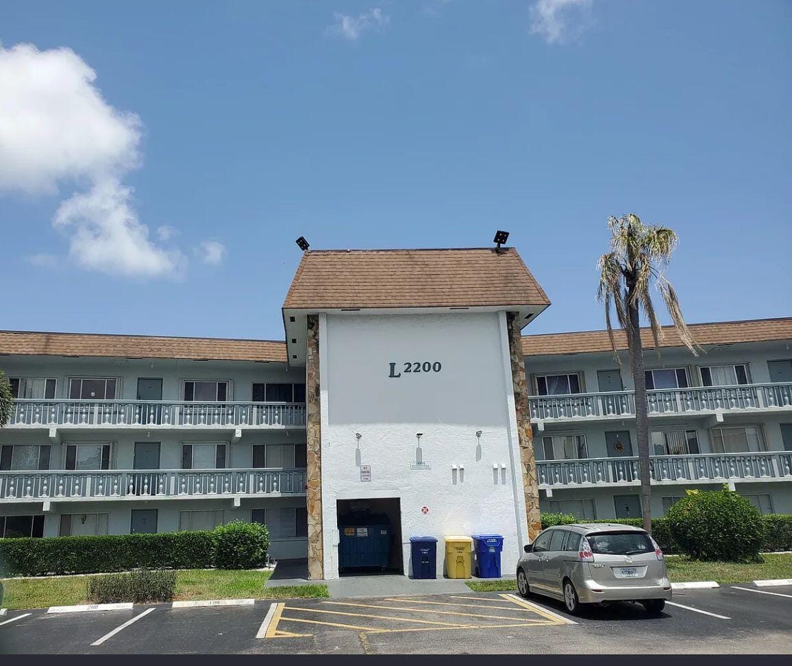 2200 SPRINGDALE Boulevard 206