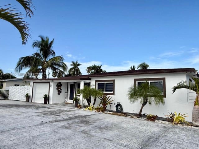 27025 SW 142nd Court, Homestead, FL 33032