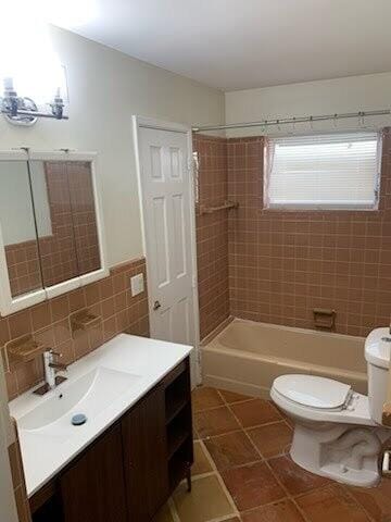 223 SE 14TH Place, Deerfield Beach, FL 33441 photo 26