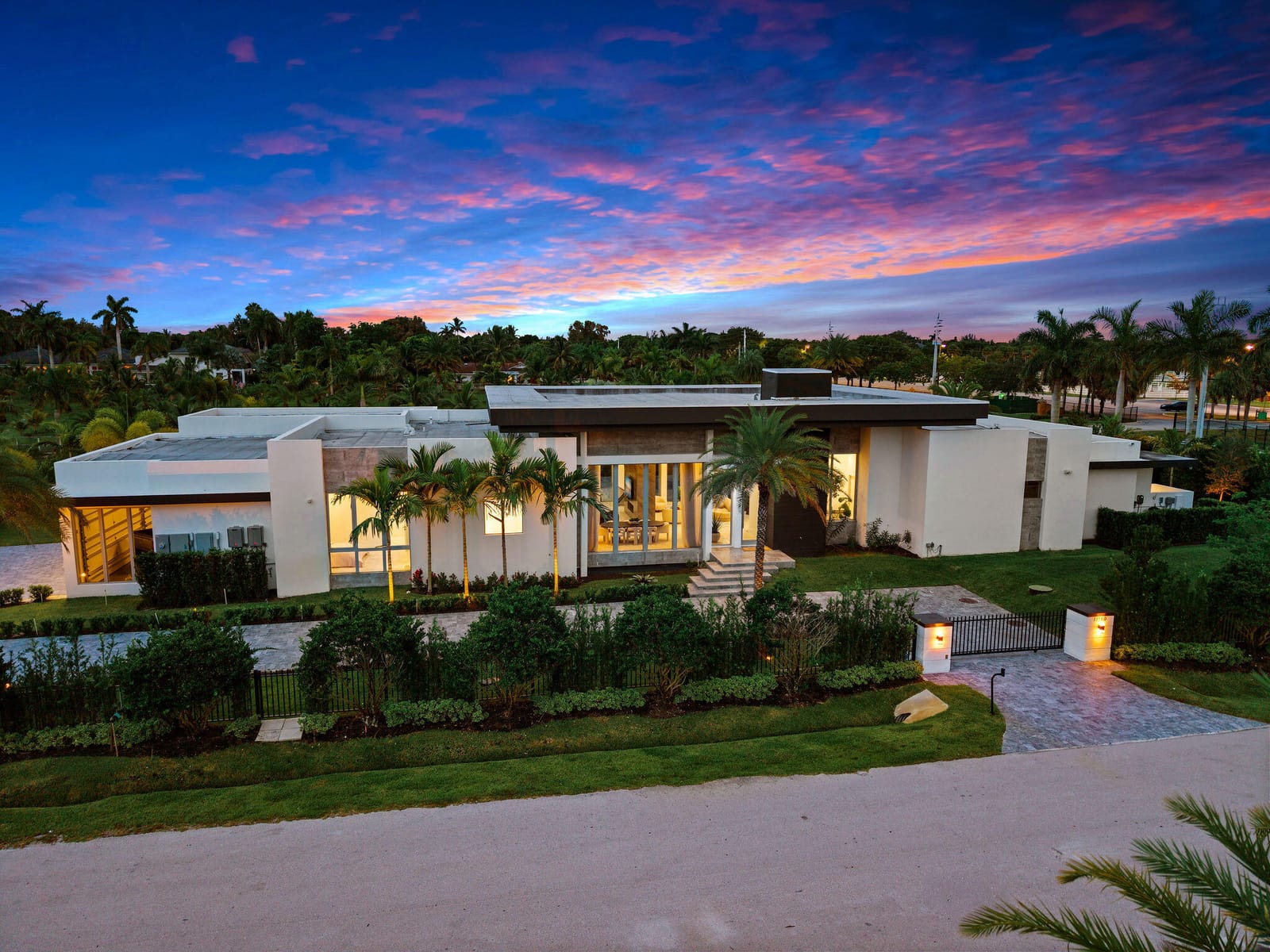 11780 NW 15TH Street, Plantation, FL 33323