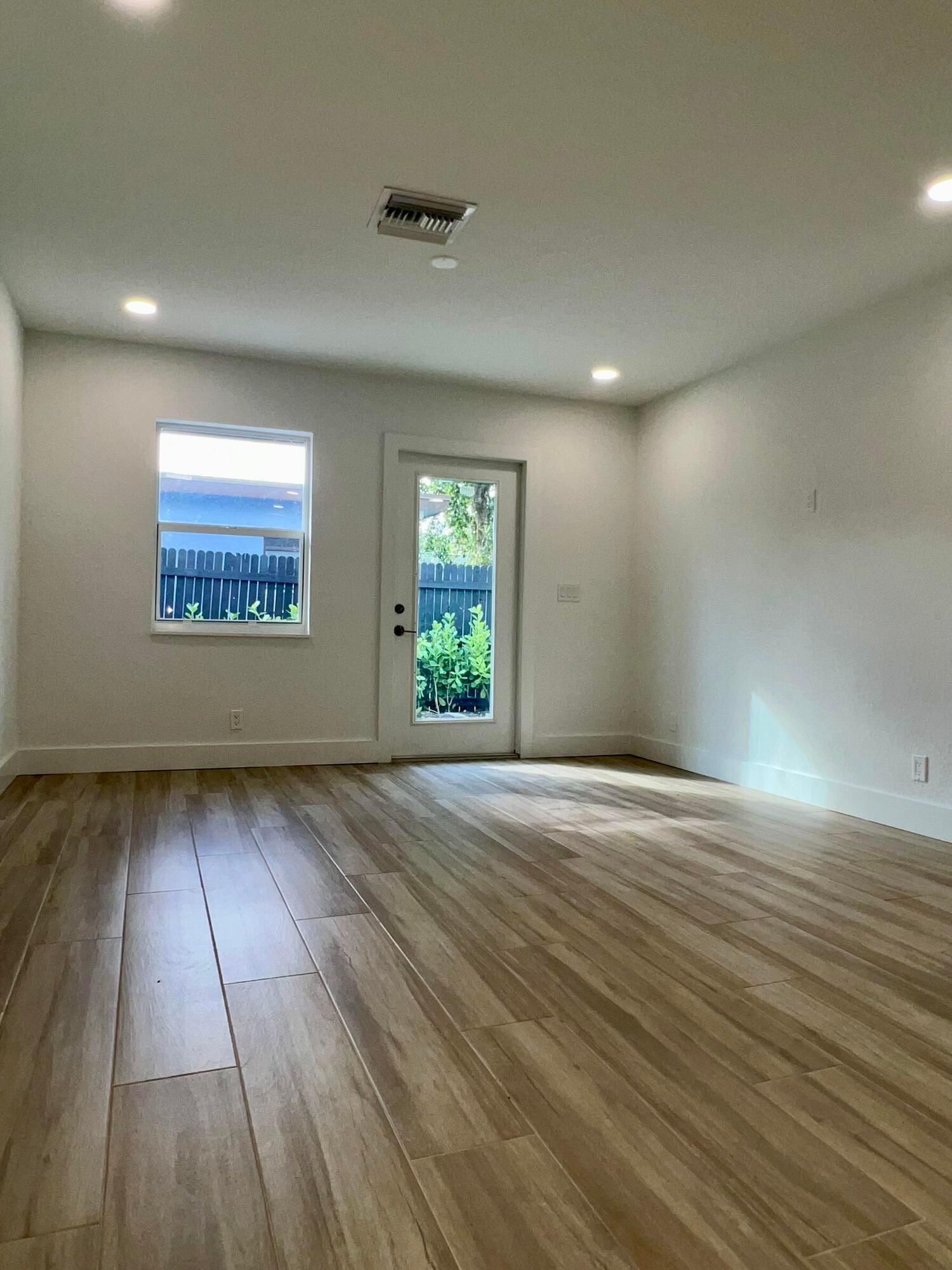 140 SW 5th Avenue — photo 12