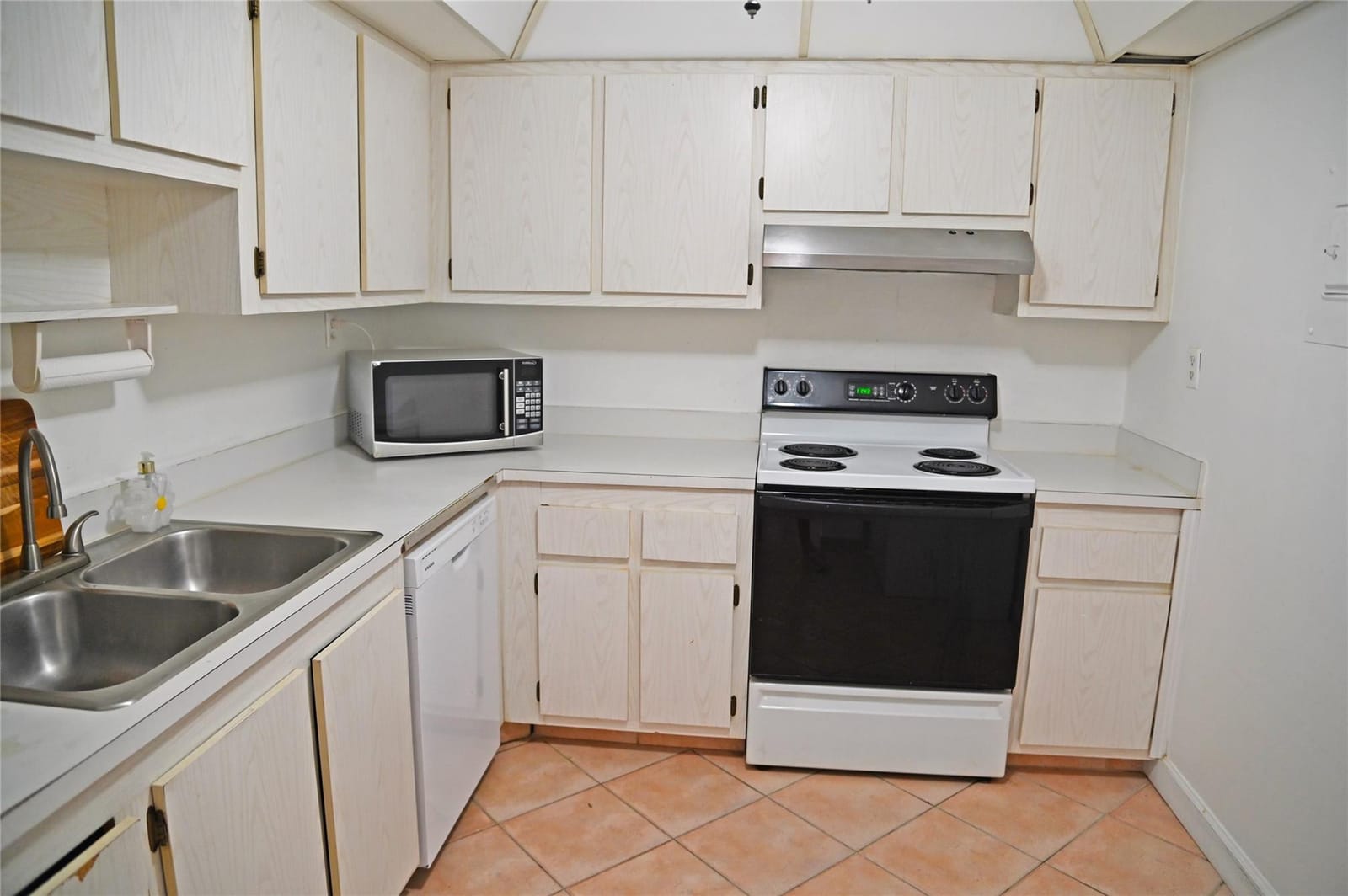 525 N OCEAN Boulevard 923 — photo 5