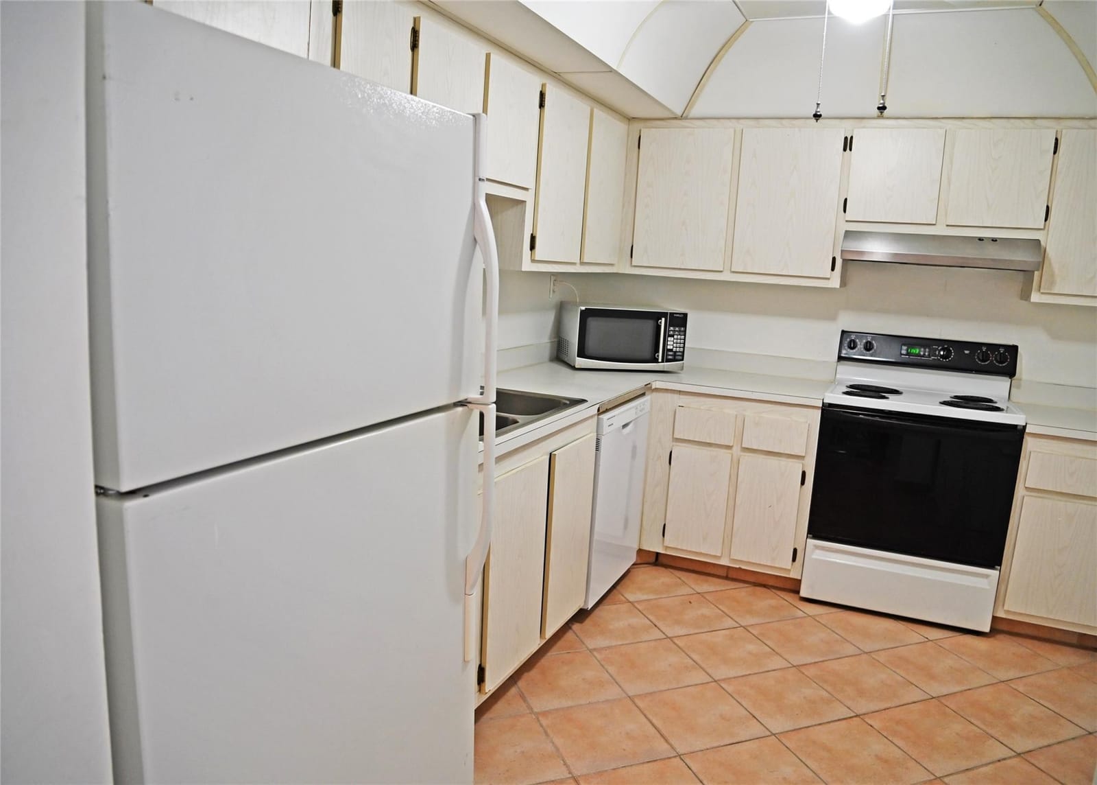 525 N OCEAN Boulevard 923 — photo 10