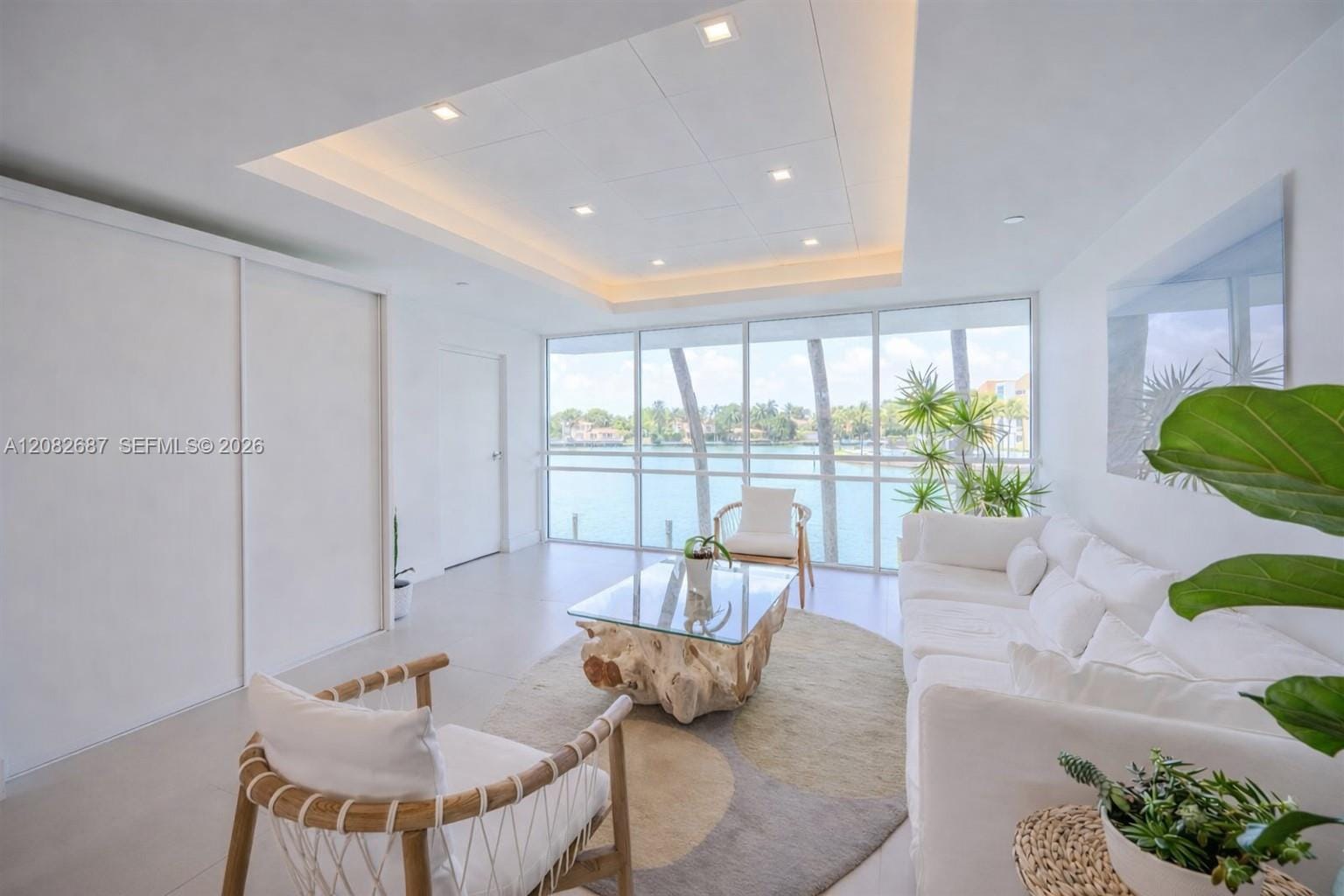 5900 Collins Avenue 1405 — photo 3