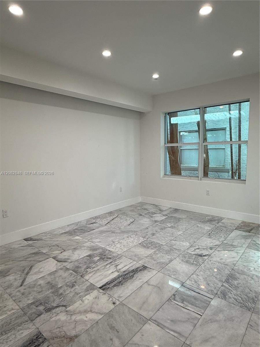 1560 Drexel Avenue 107 — photo 6