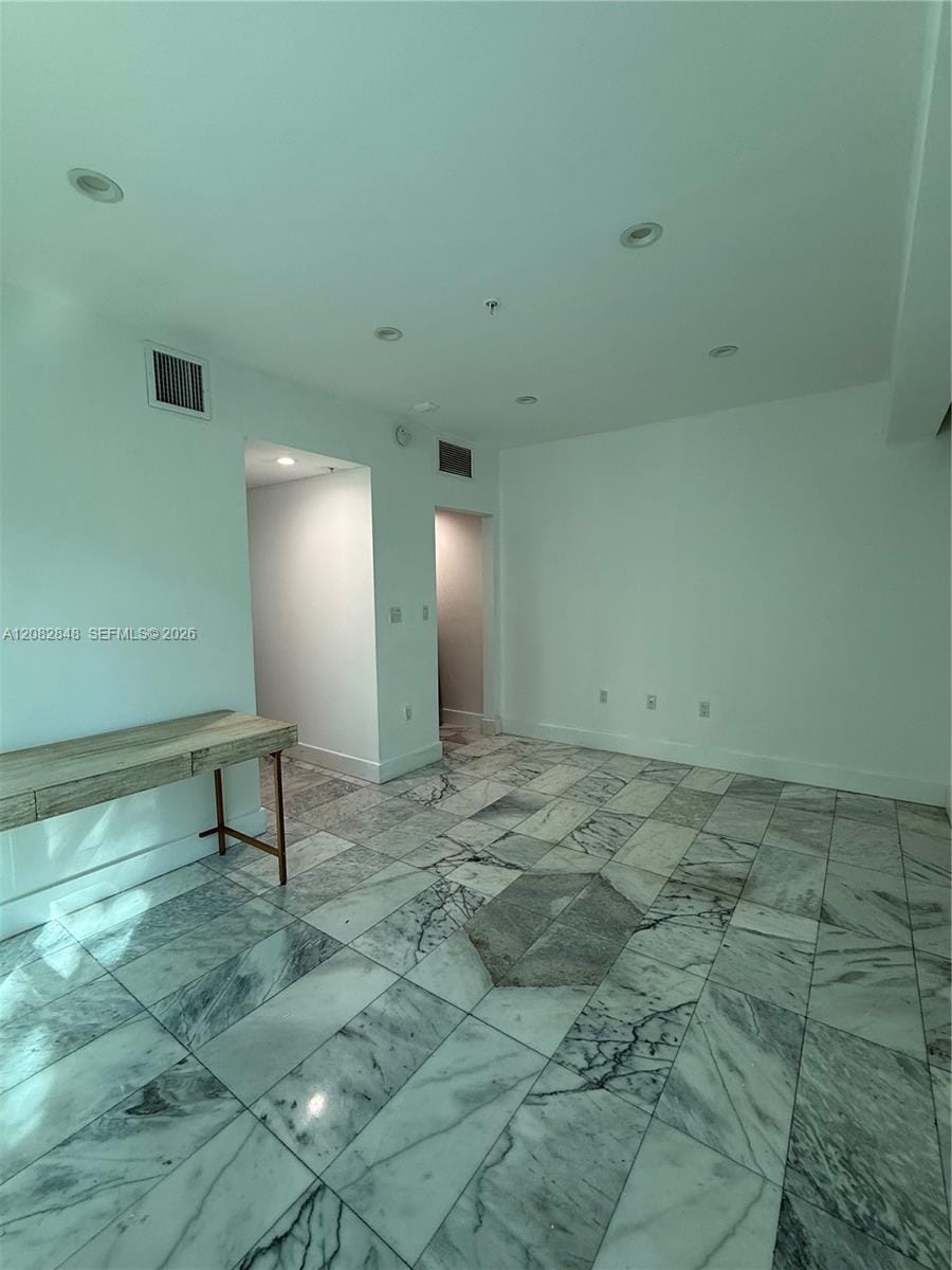 1560 Drexel Avenue 107 — photo 9