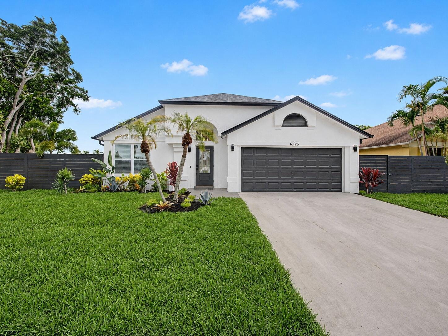 6325 Indian Wells Boulevard — photo 1