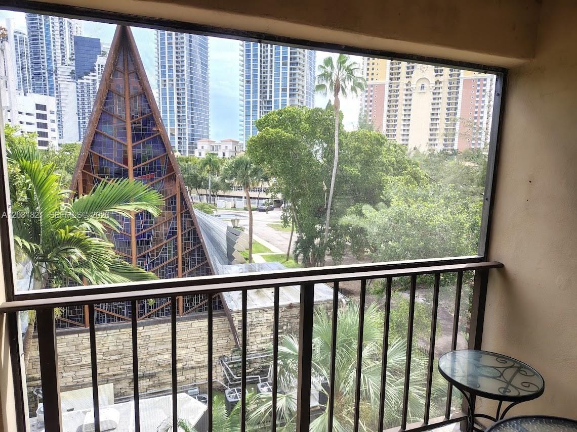 201 178th Drive 438, Sunny Isles Beach, FL 33160 photo 4
