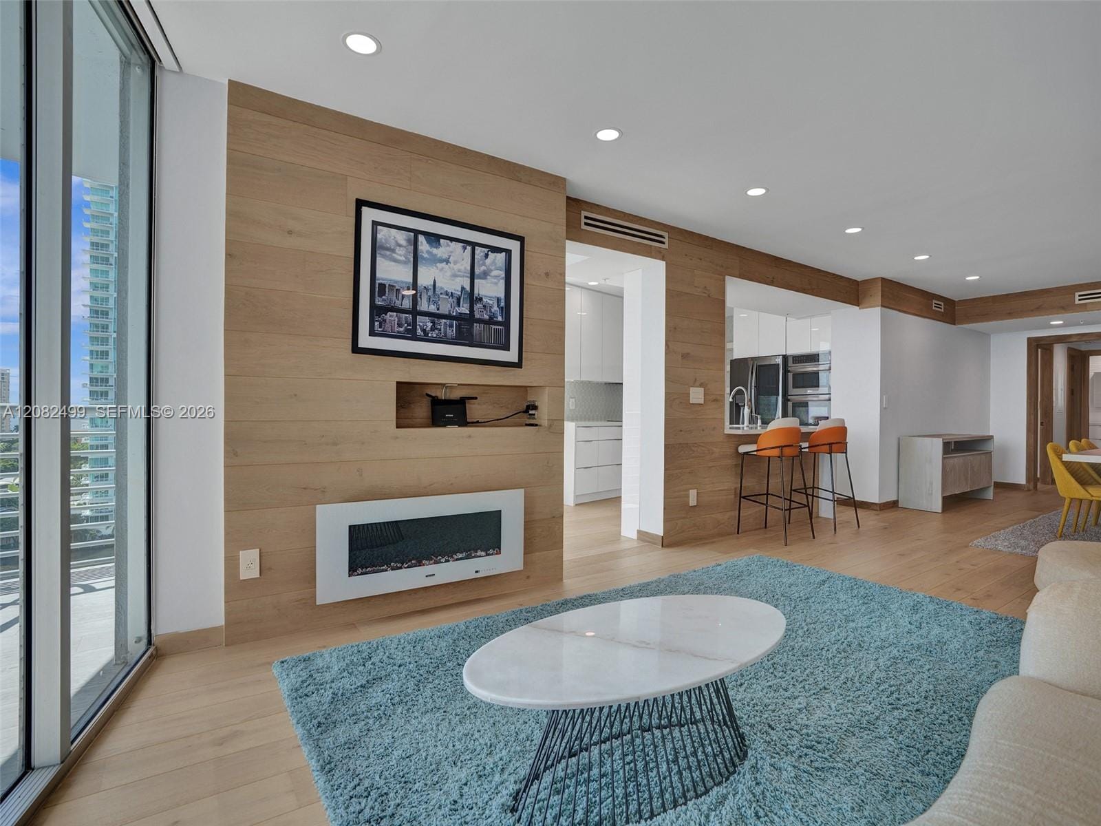 325 S Biscayne Boulevard 1423 — photo 12
