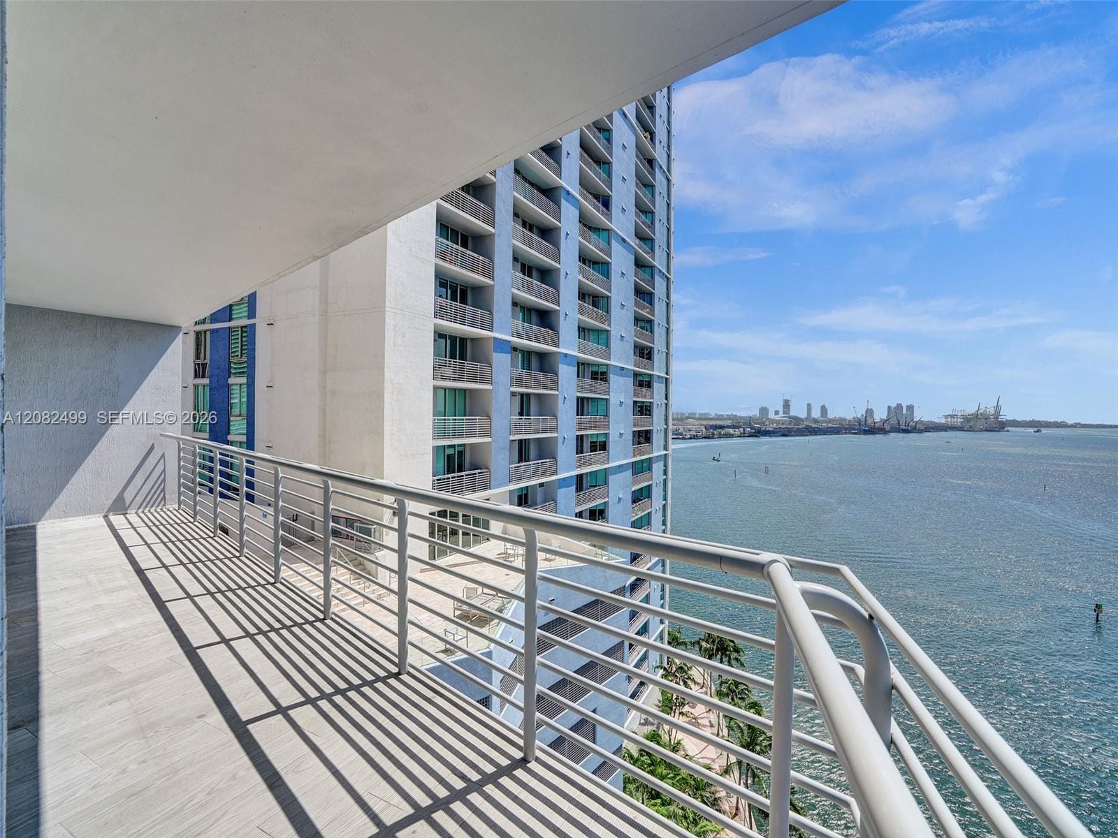 325 S Biscayne Boulevard 1423, Miami, FL 33131 photo 29