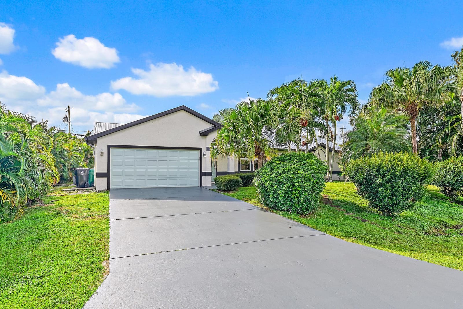 414 SW Lairo Avenue — photo 2