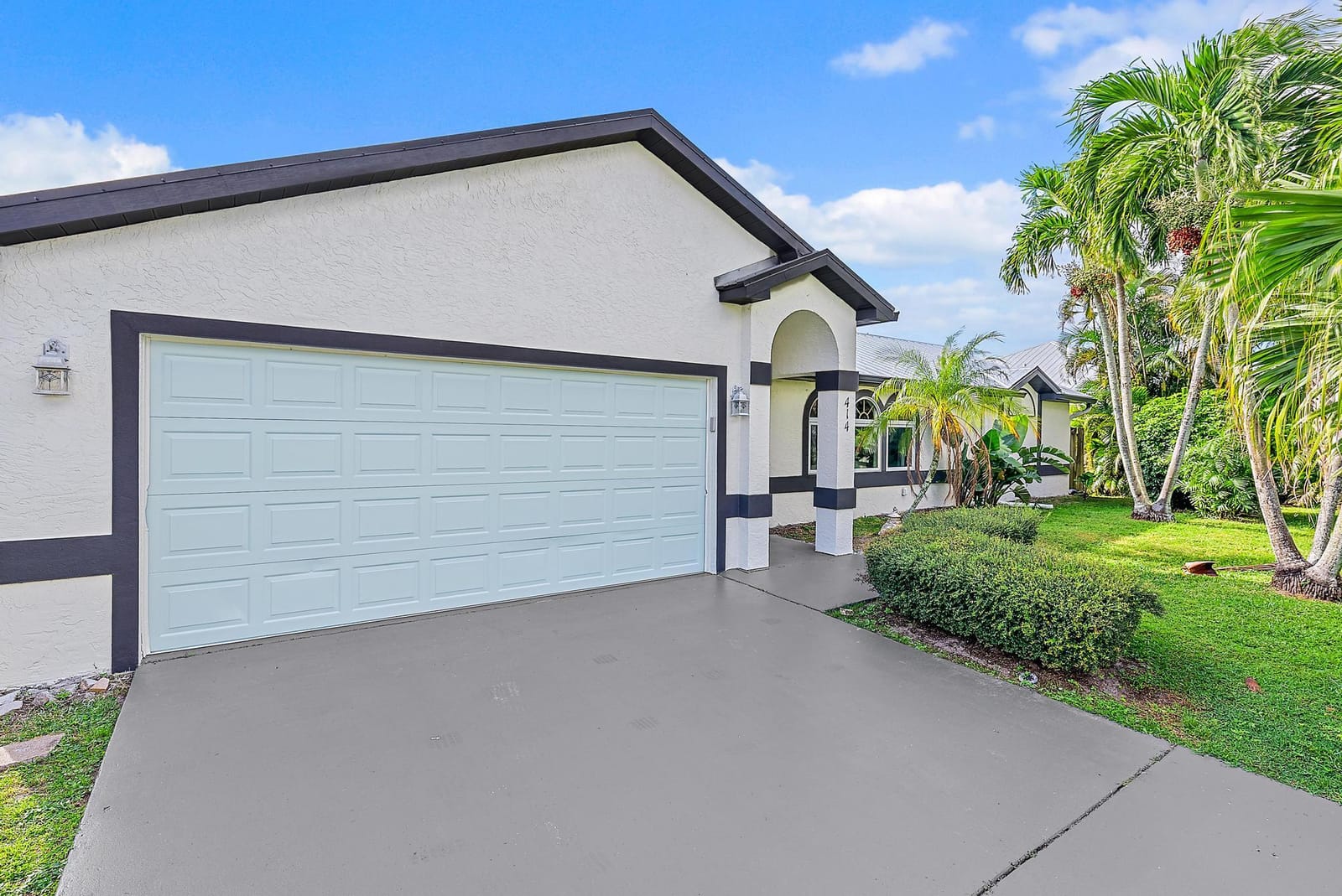 414 SW Lairo Avenue — photo 3