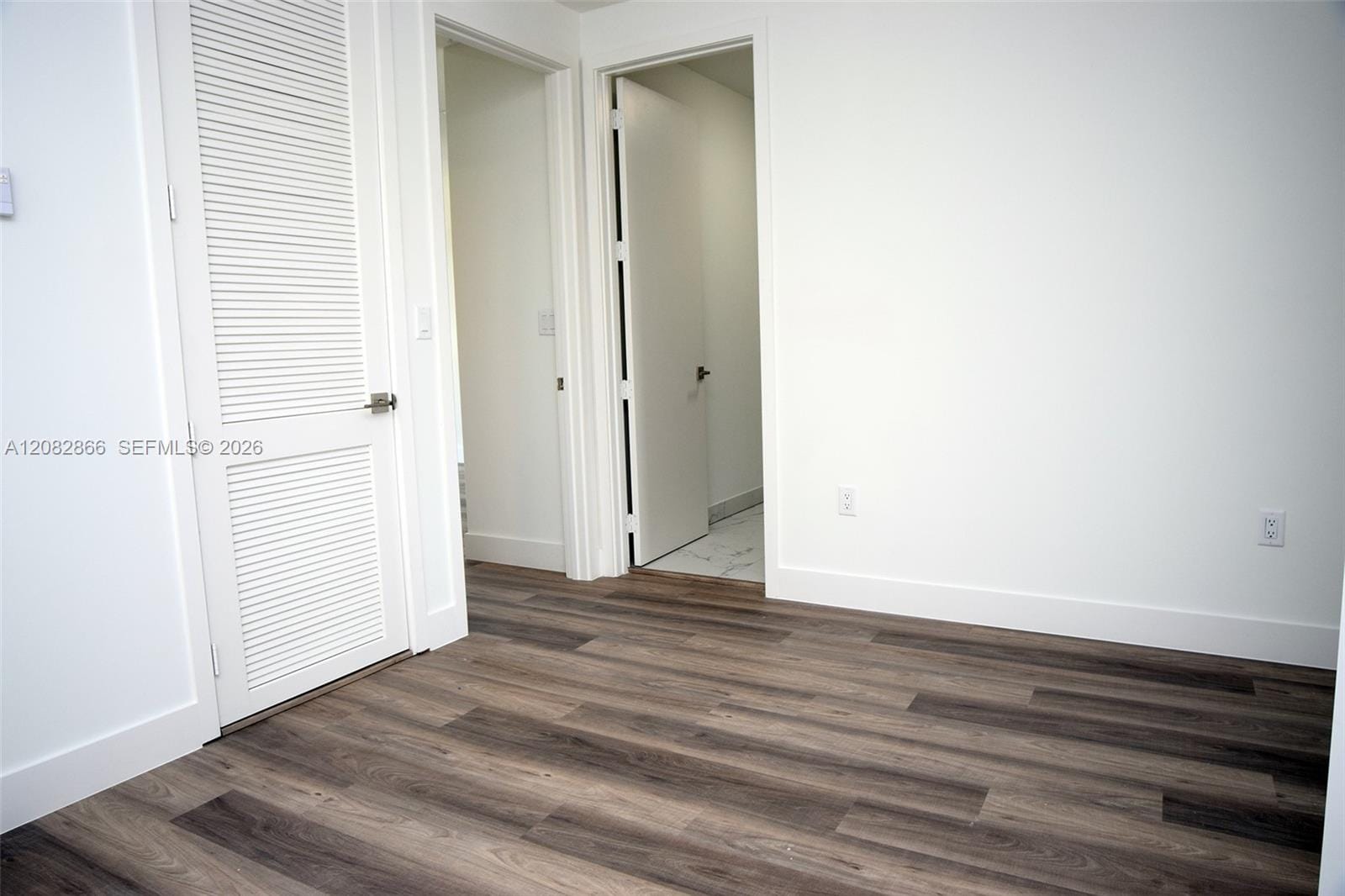 4218 NE 7th Terrace 4 — photo 5