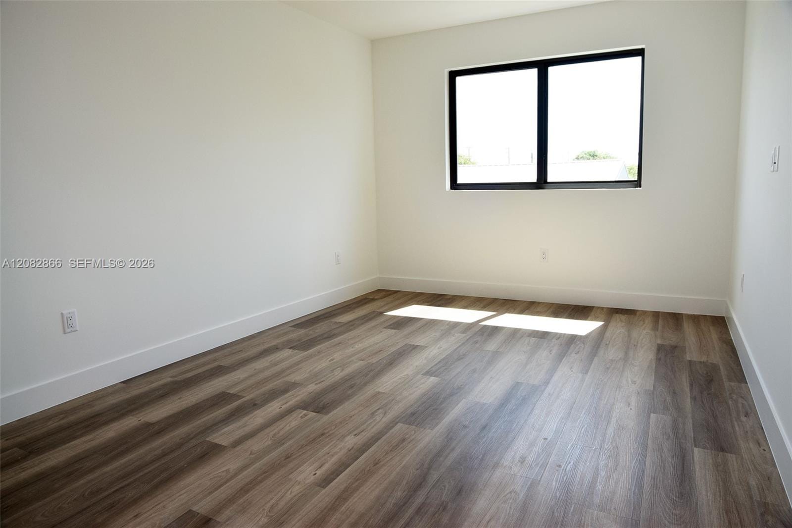 4218 NE 7th Terrace 4 — photo 9
