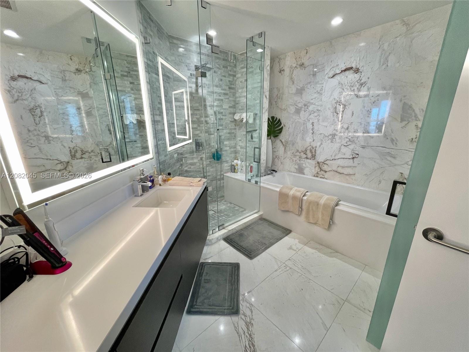 851 NE 1st Avenue 2605, Miami, FL 33132 photo 14