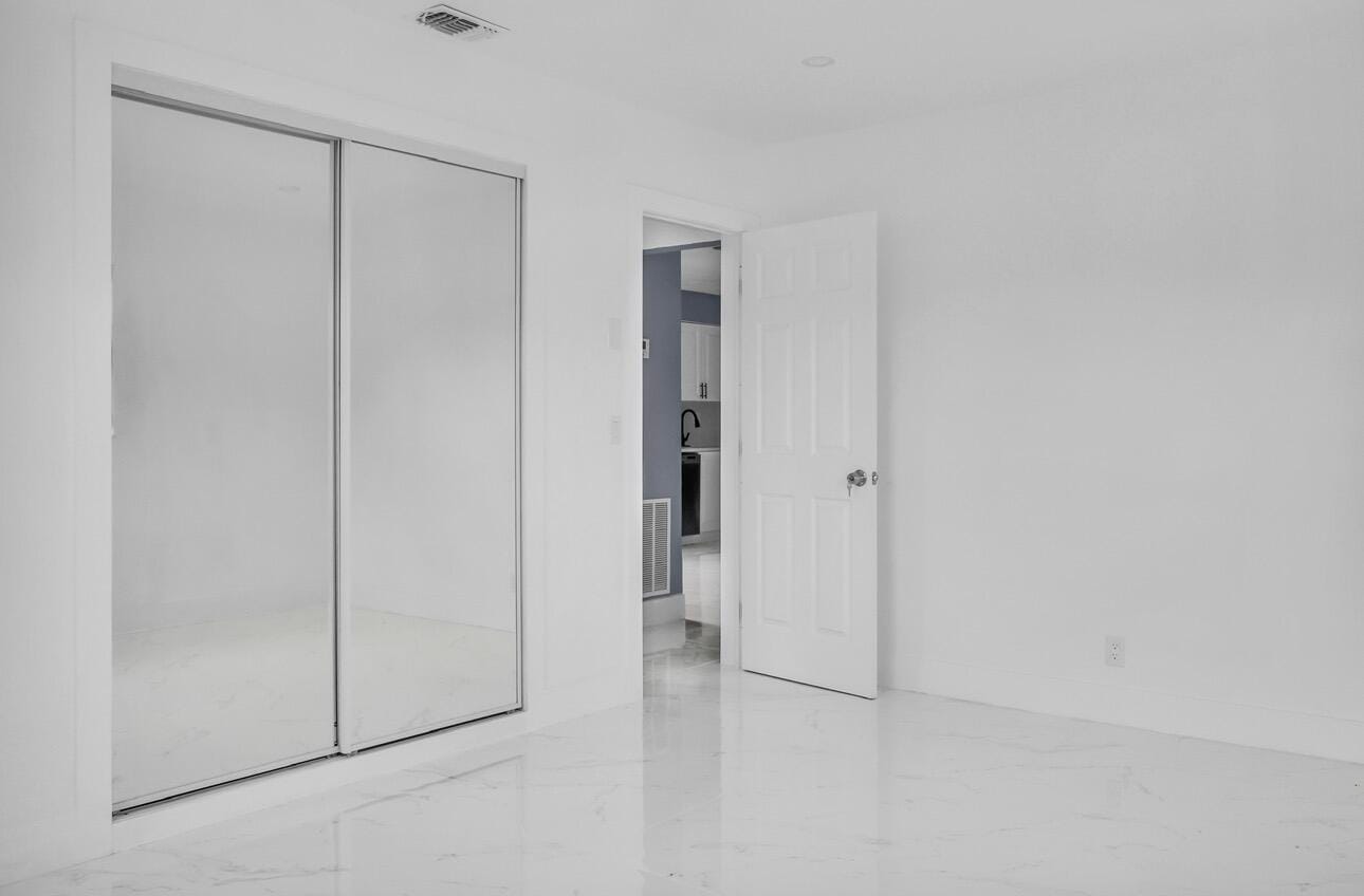 915 SW 3RD Street, Boynton Beach, FL 33435 photo 9