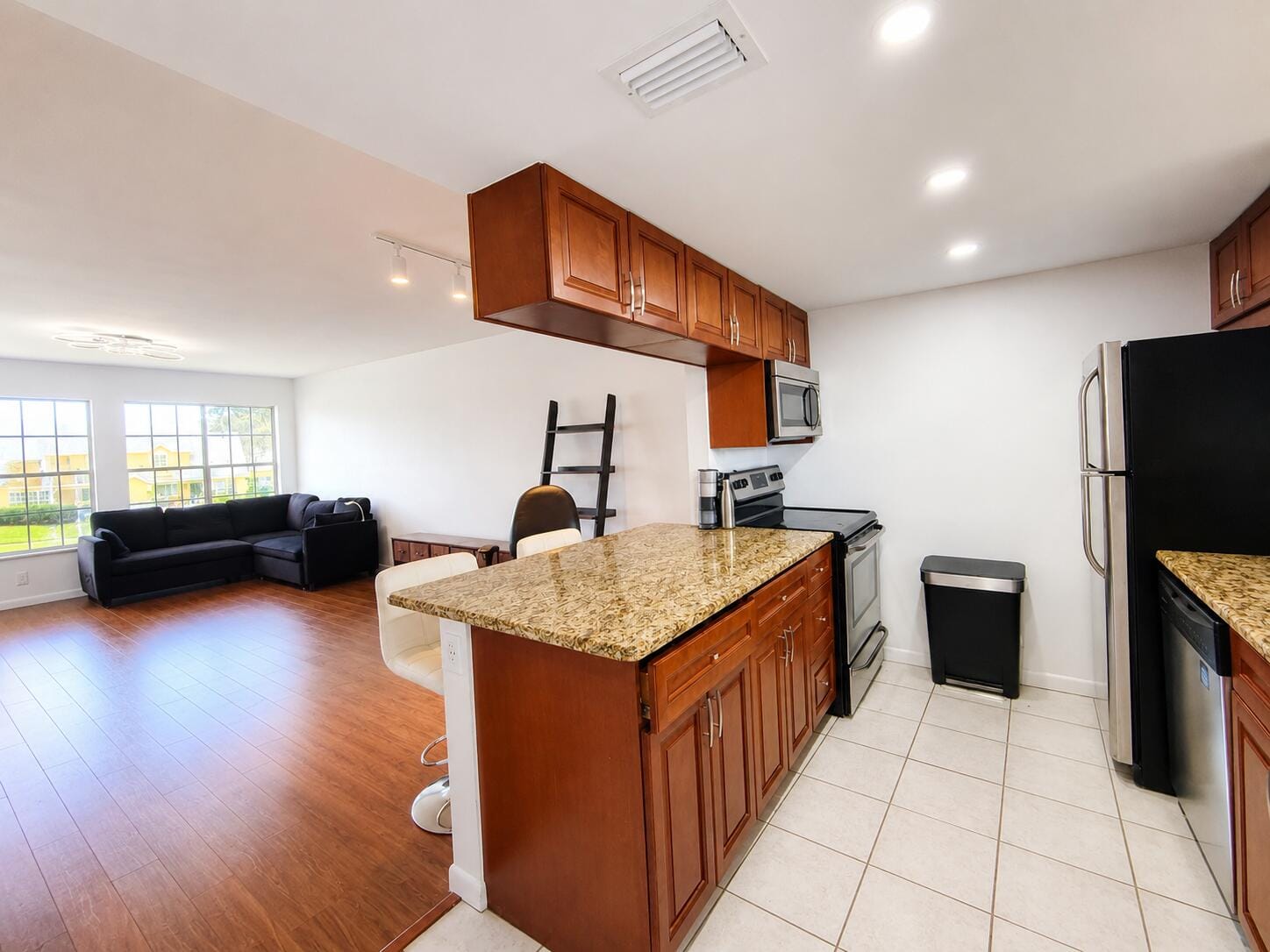 6347 LA COSTA Drive G — photo 10