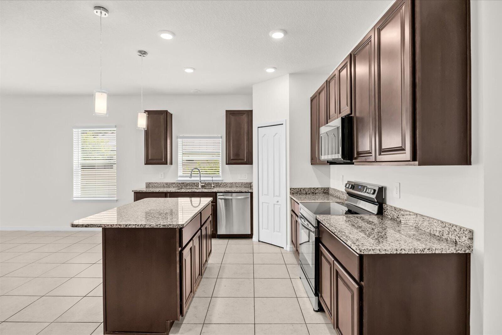 3232 SE Quay Street — photo 12