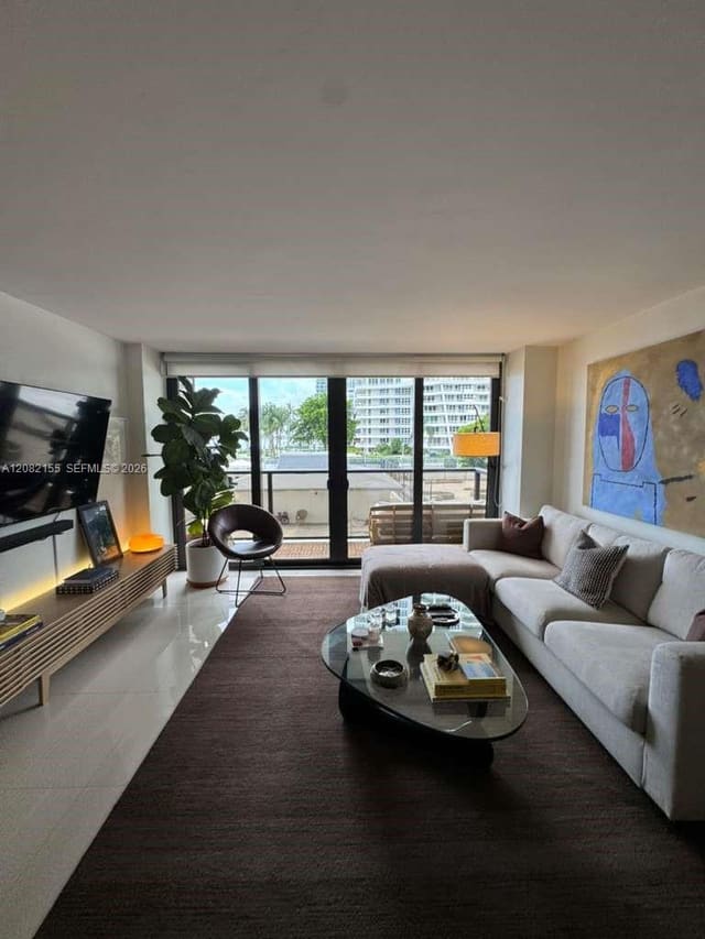 600 NE 36th Street 216, Miami, FL 33137