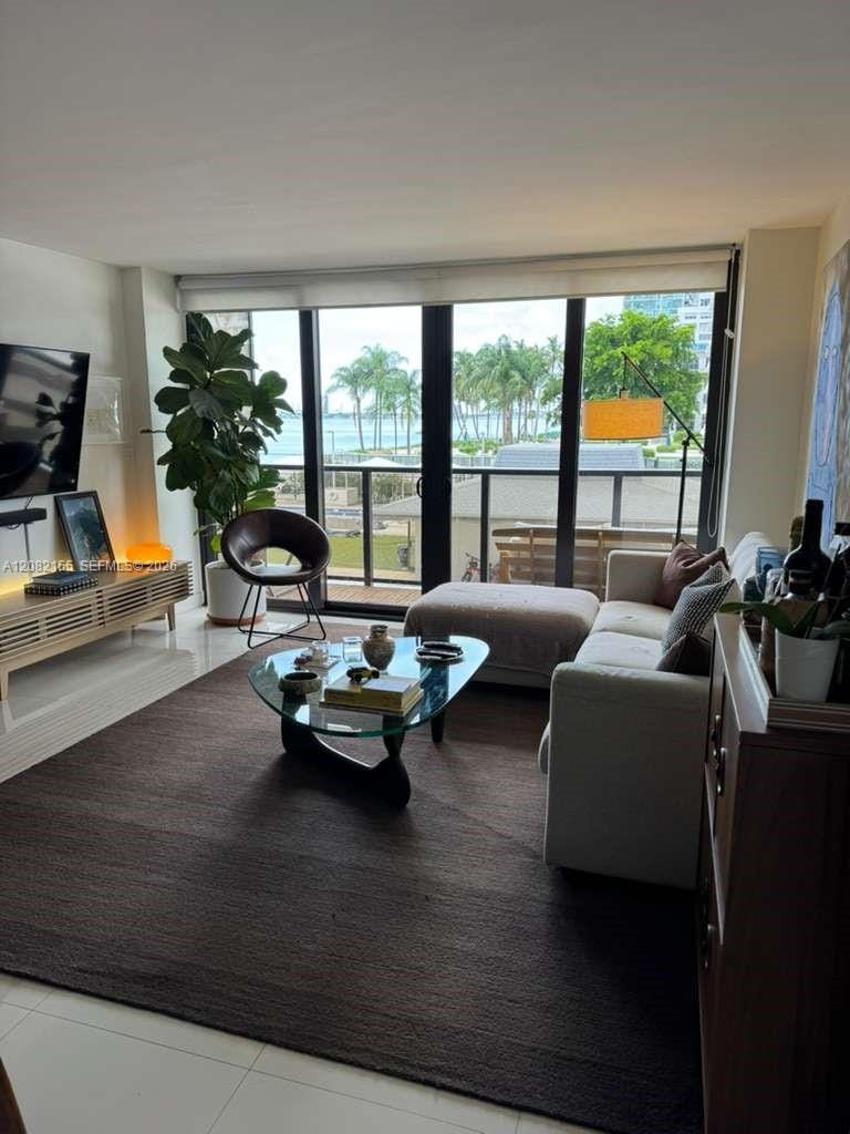 600 NE 36th Street 216, Miami, FL 33137 photo 2