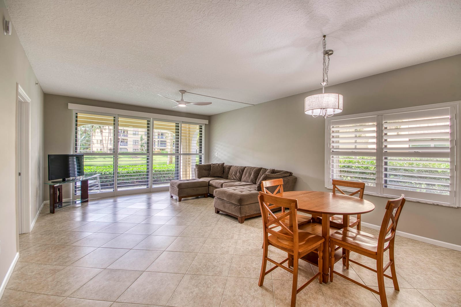 800 Uno Lago Drive 105, Juno Beach, FL 33408 photo 3