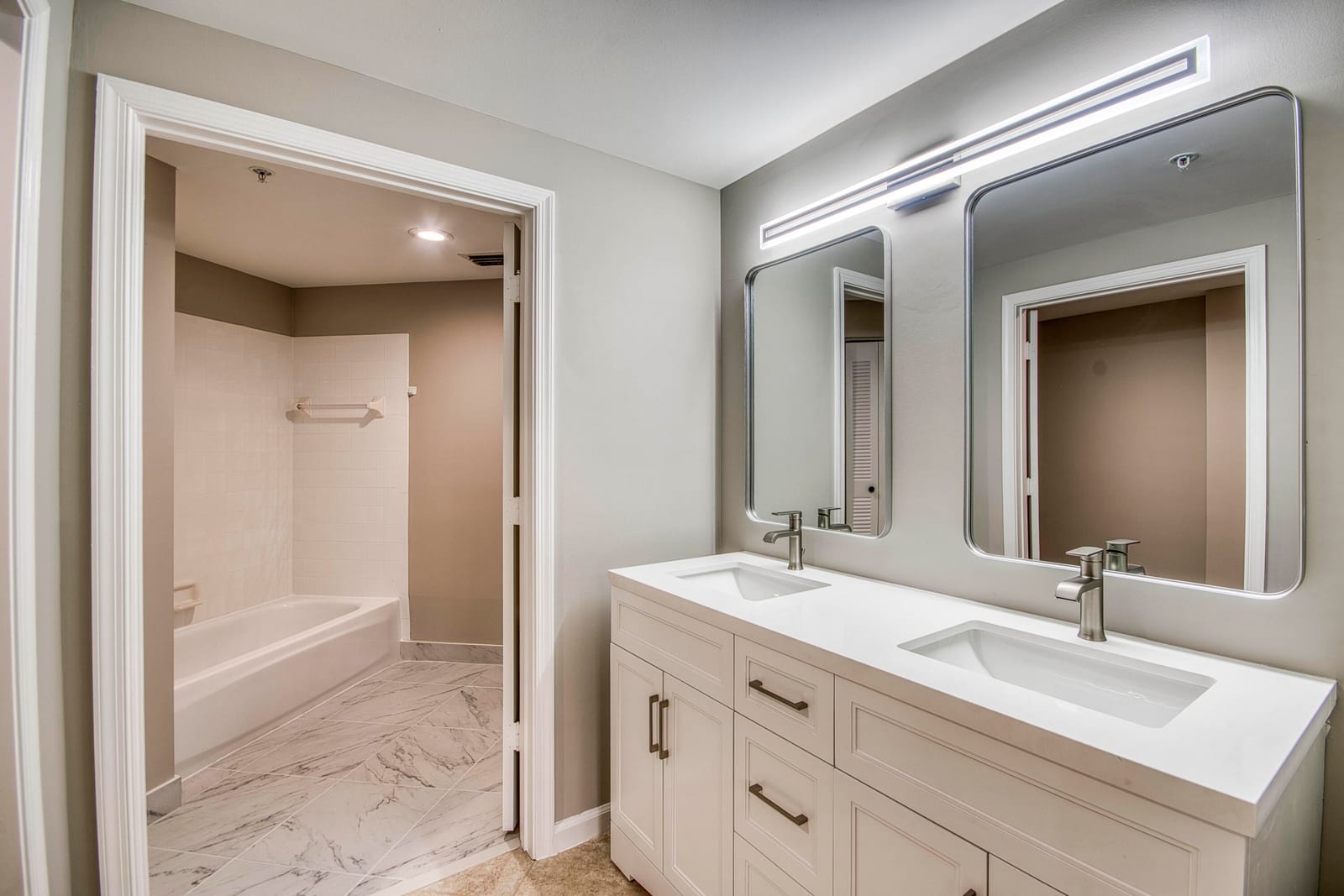 800 Uno Lago Drive 105, Juno Beach, FL 33408 photo 23