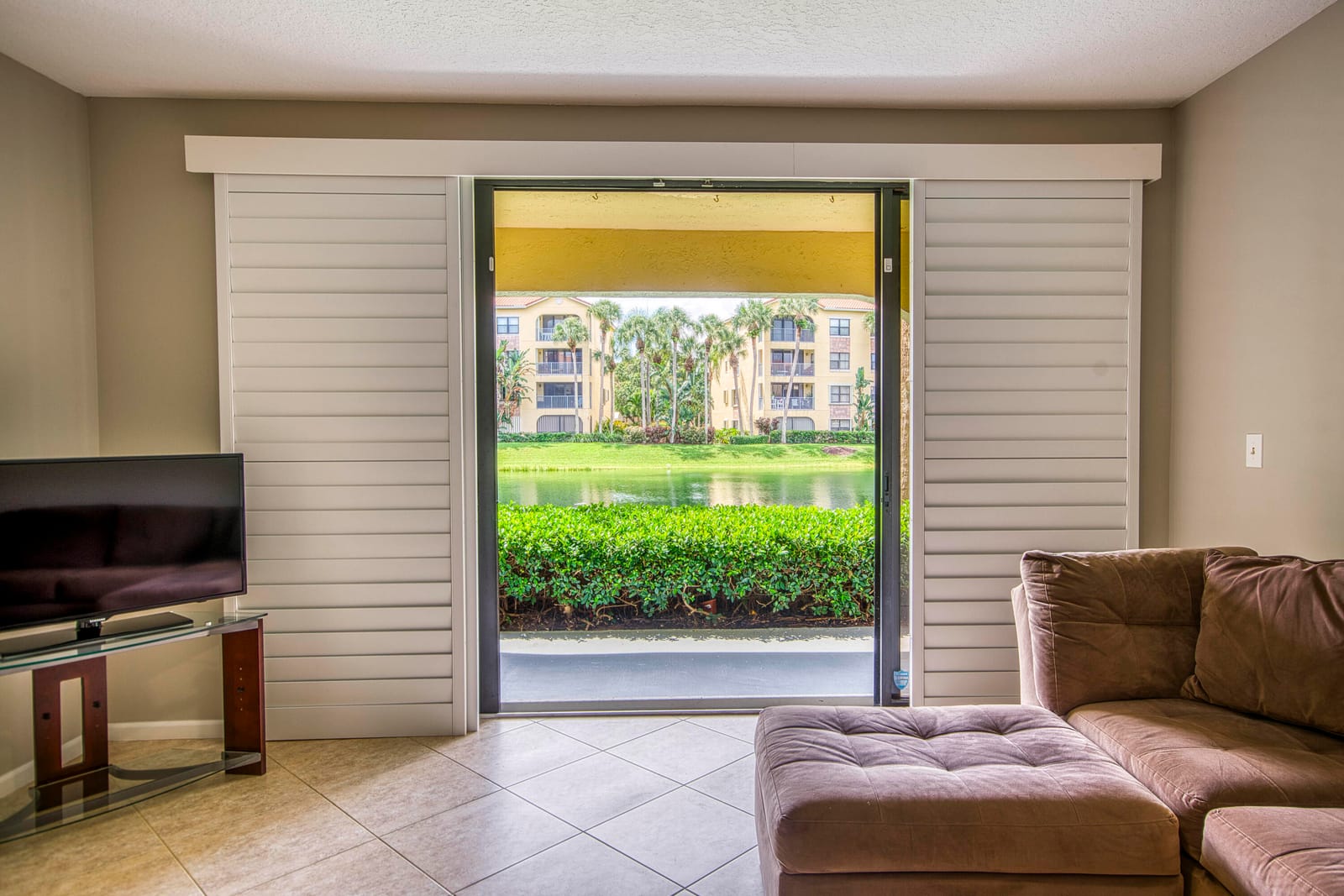 800 Uno Lago Drive 105, Juno Beach, FL 33408 photo 9