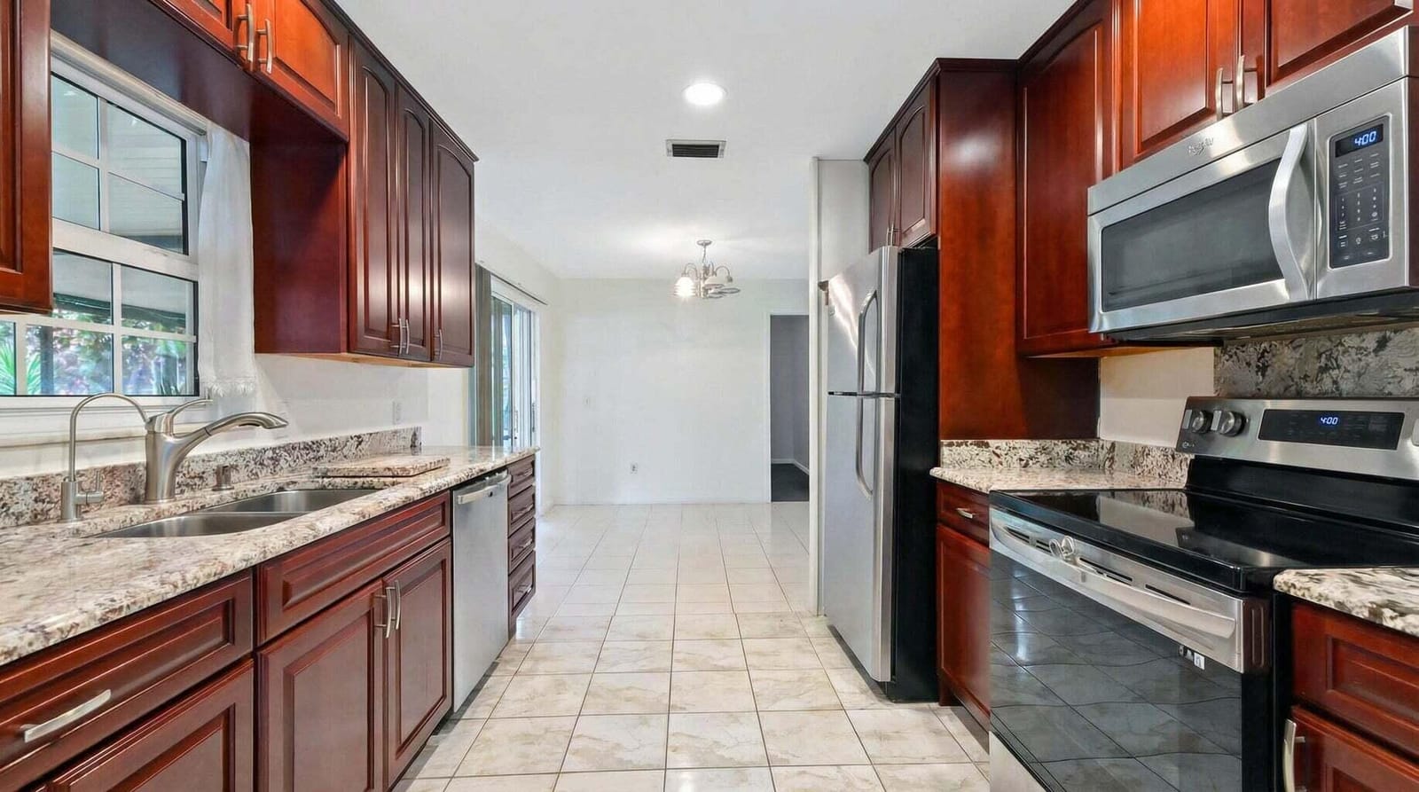428 ALEMEDA Drive, Palm Springs, FL 33461 photo 3