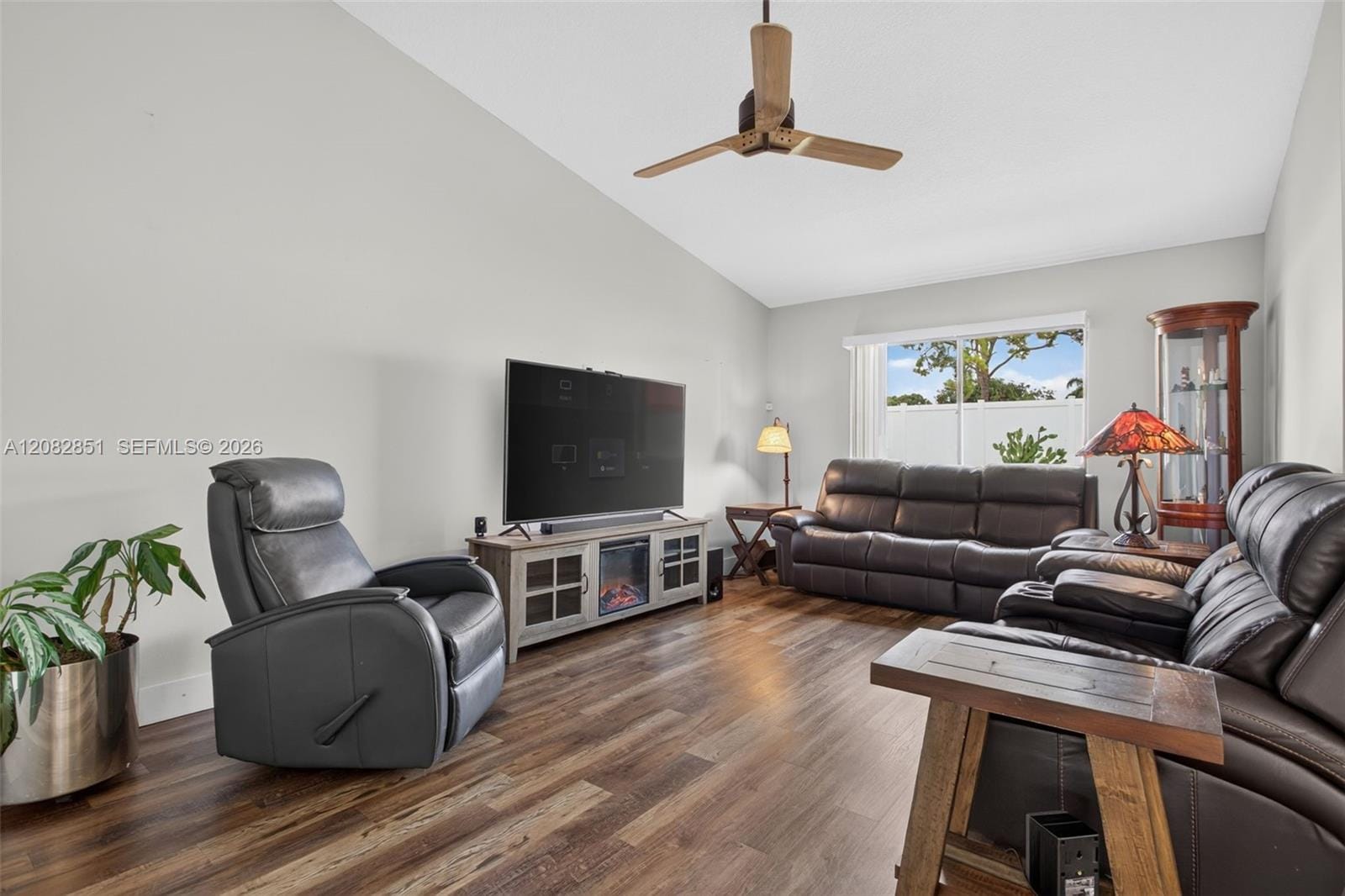 7913 NW 20th Street — photo 4
