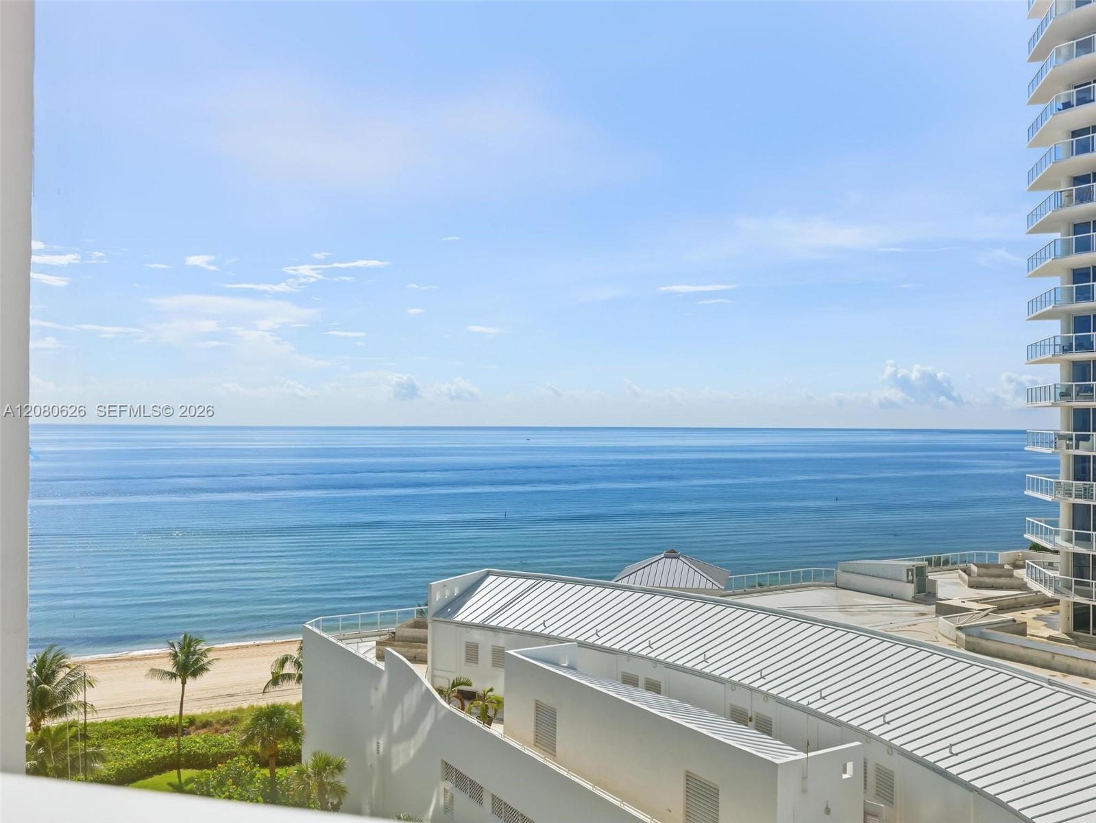 16445 Collins Avenue 828