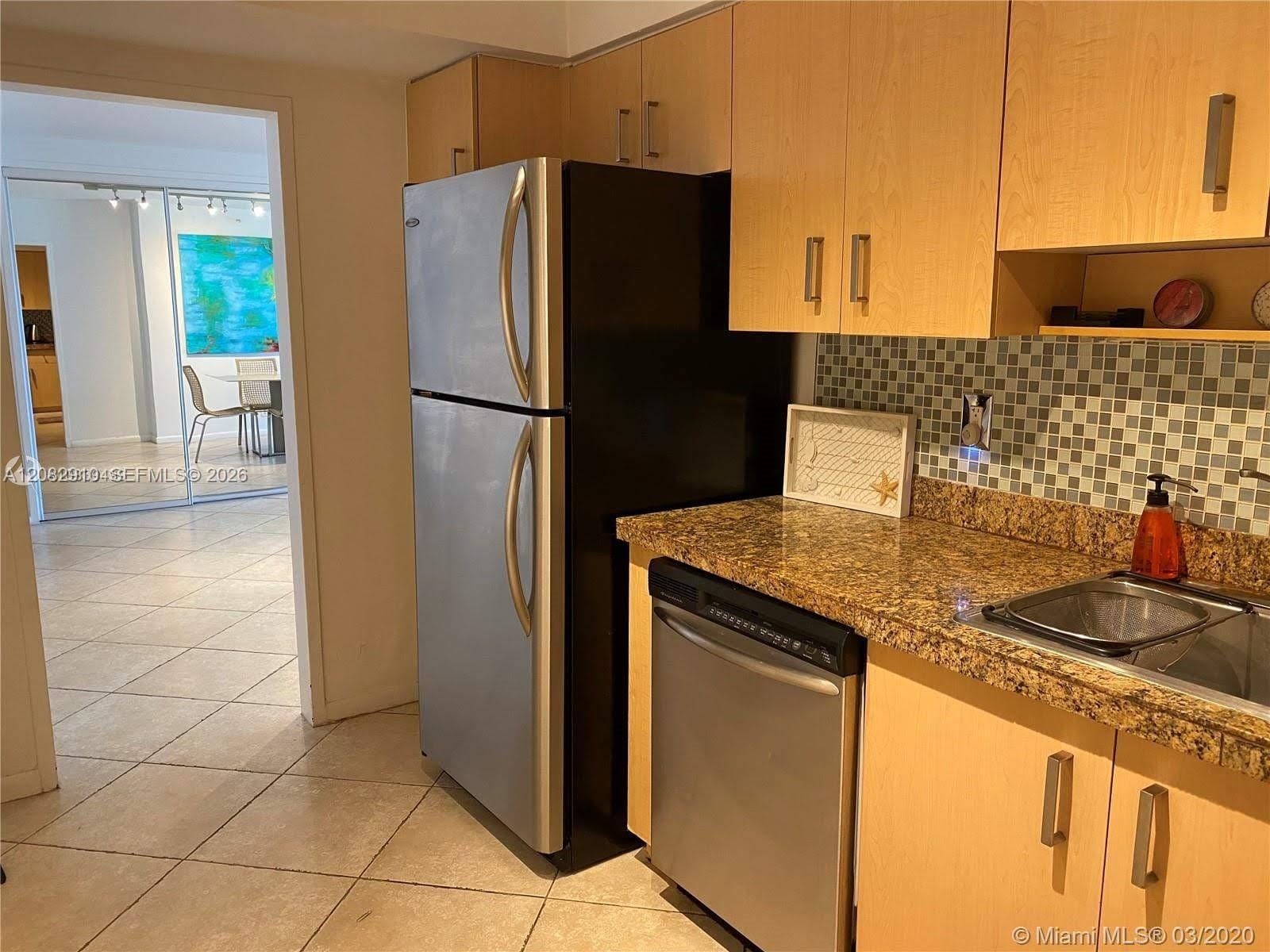 9195 Collins Avenue 414 — photo 4