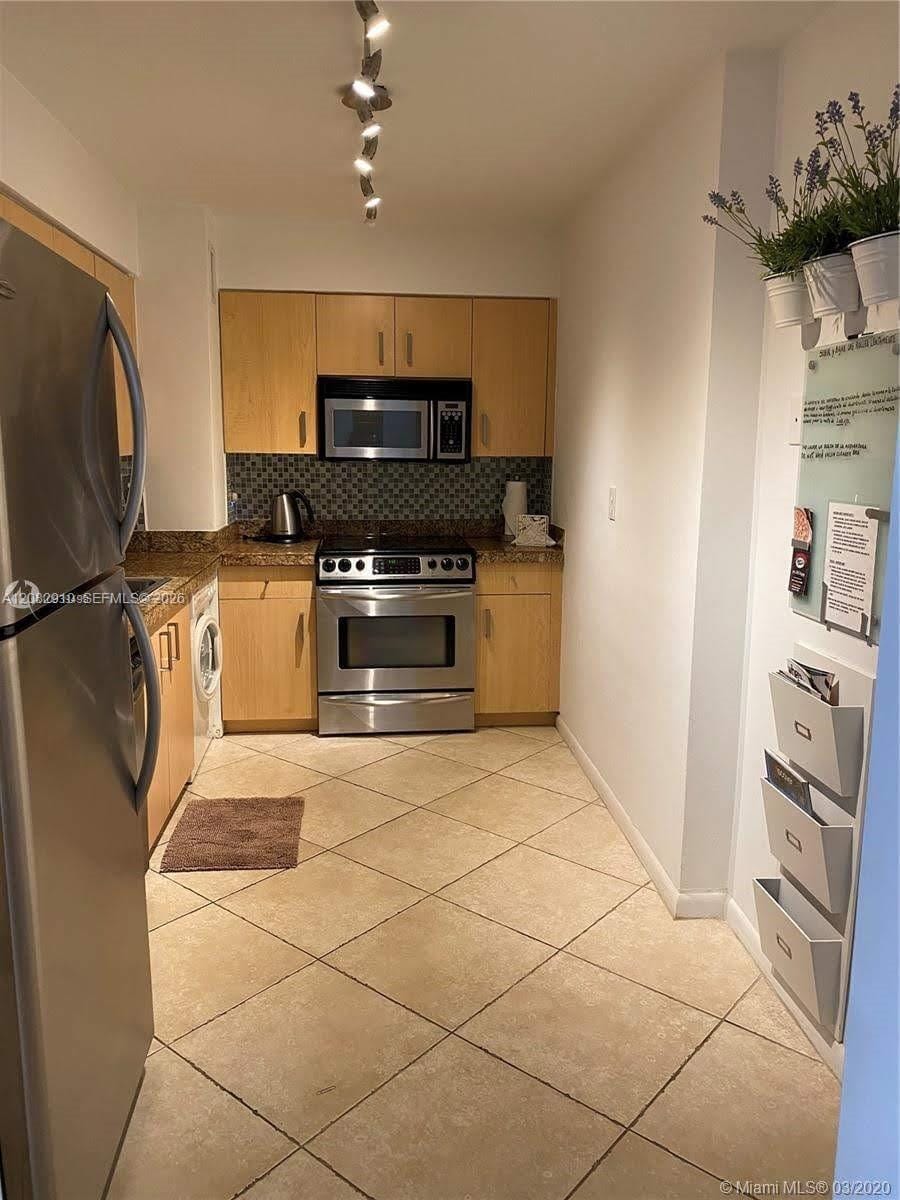 9195 Collins Avenue 414 — photo 5