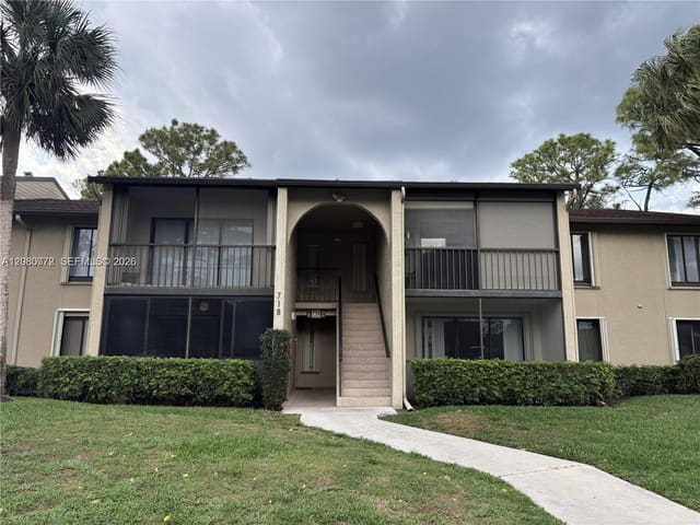 718 Sunny Pine Way F2, Pine Ridge North Village, Greenacres, FL
