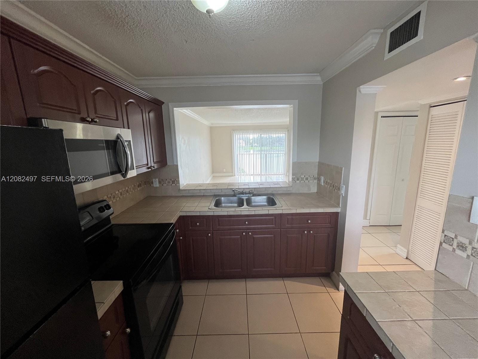 8560 N Sherman Circle 308 — photo 4