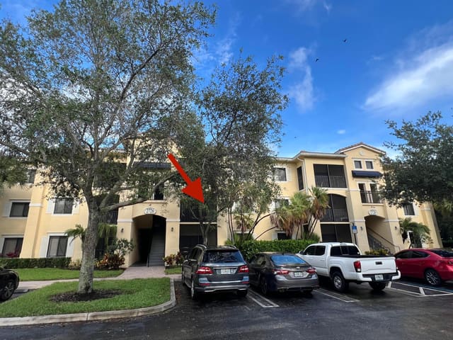 2726 Anzio Court 202, Palm Beach Gardens, FL 33410
