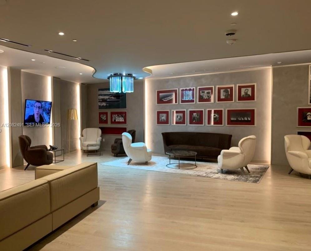 1000 Brickell Plaza 2406 — photo 9