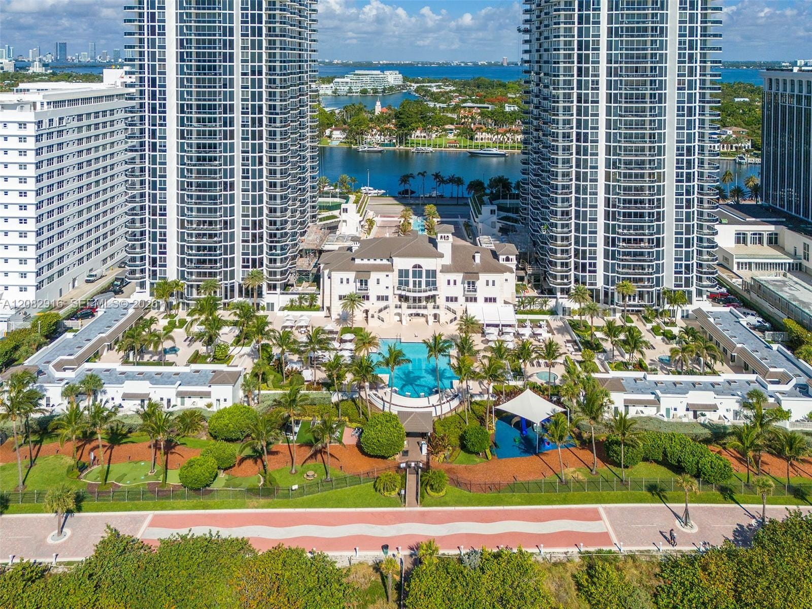 4779 Collins Avenue 1805 — photo 2