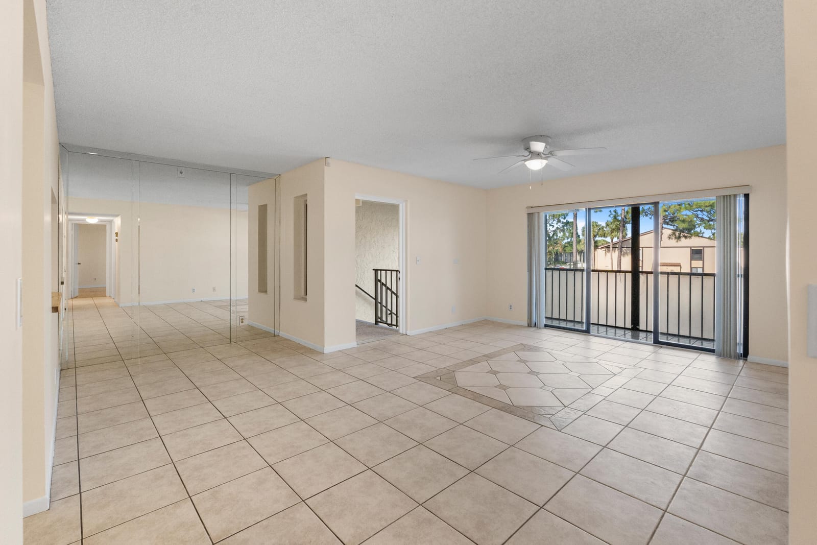 706 Sunny Pine Way E2, Greenacres, FL 33415