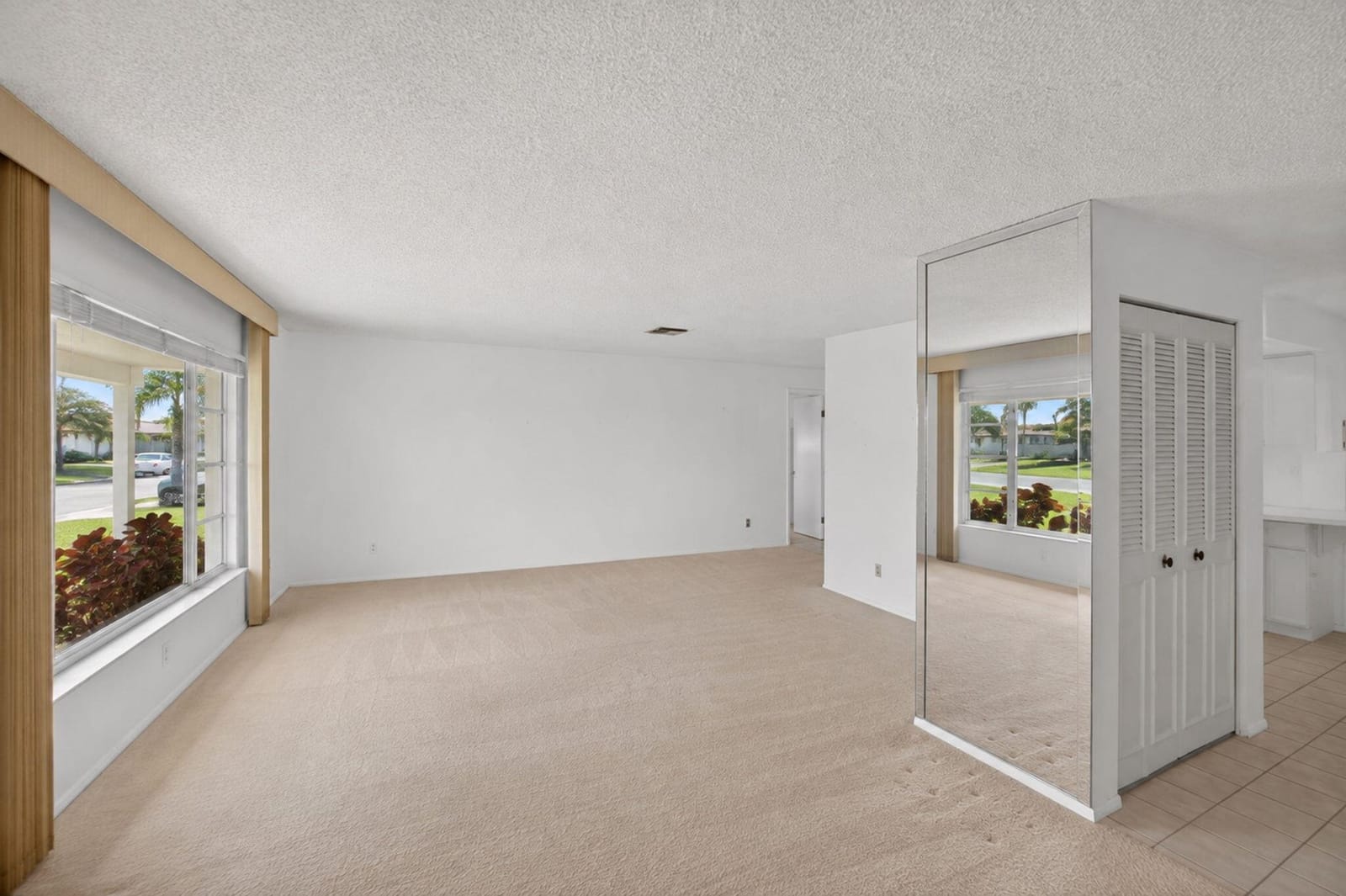 10304 NW 80th Drive — photo 2