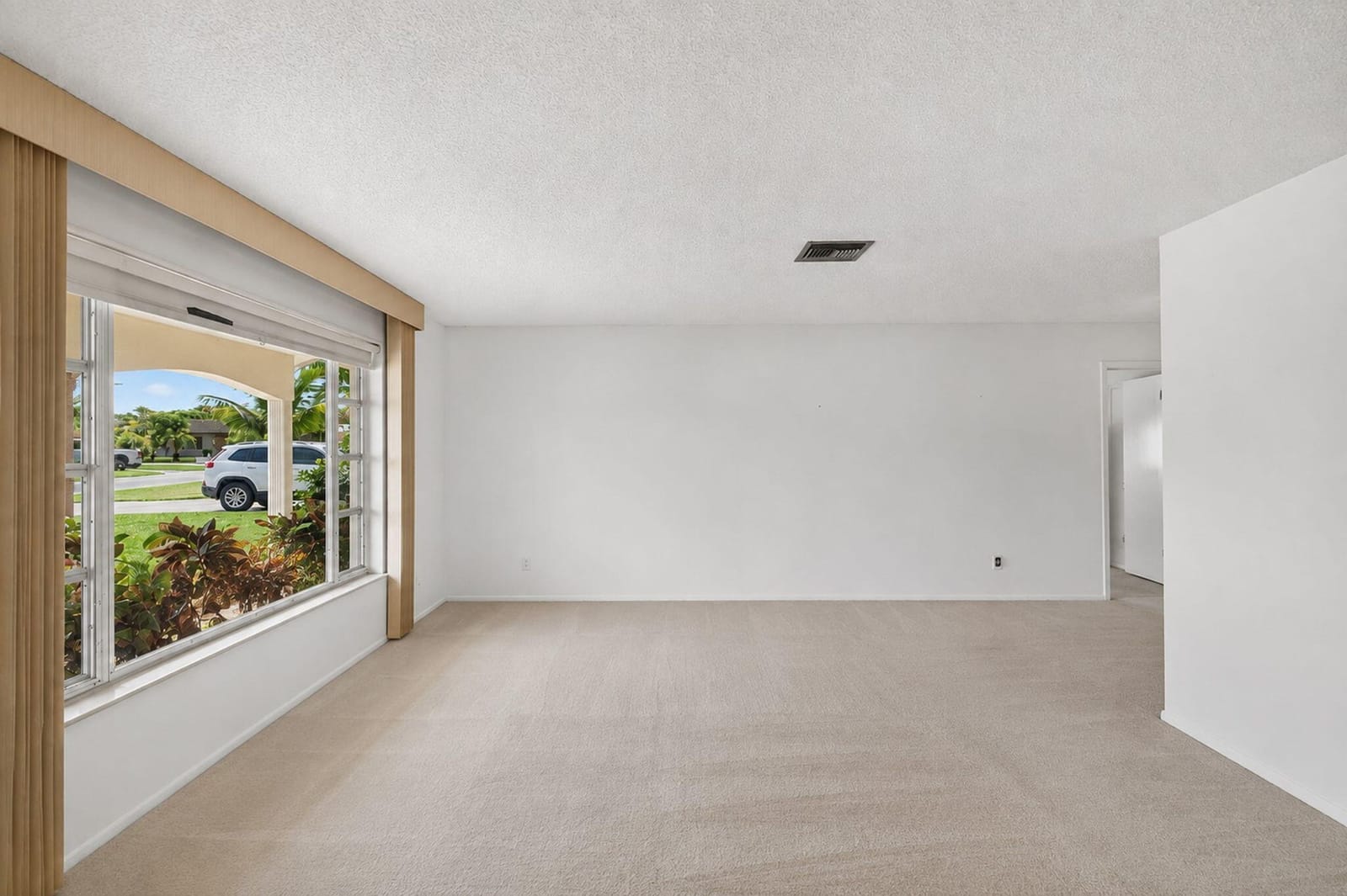 10304 NW 80th Drive — photo 4