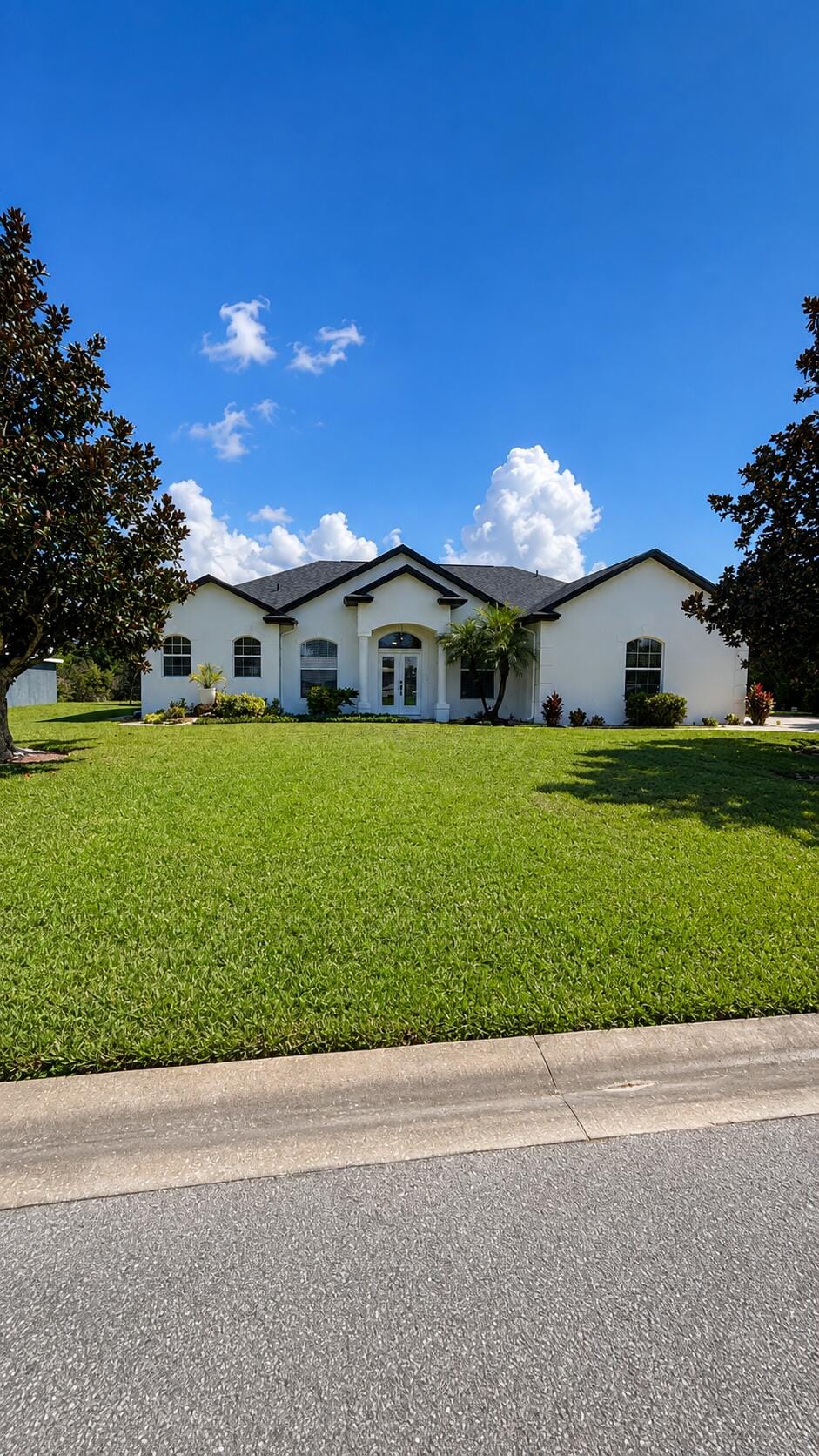 5422 COLUMBUS Boulevard, Sebring, FL 33872