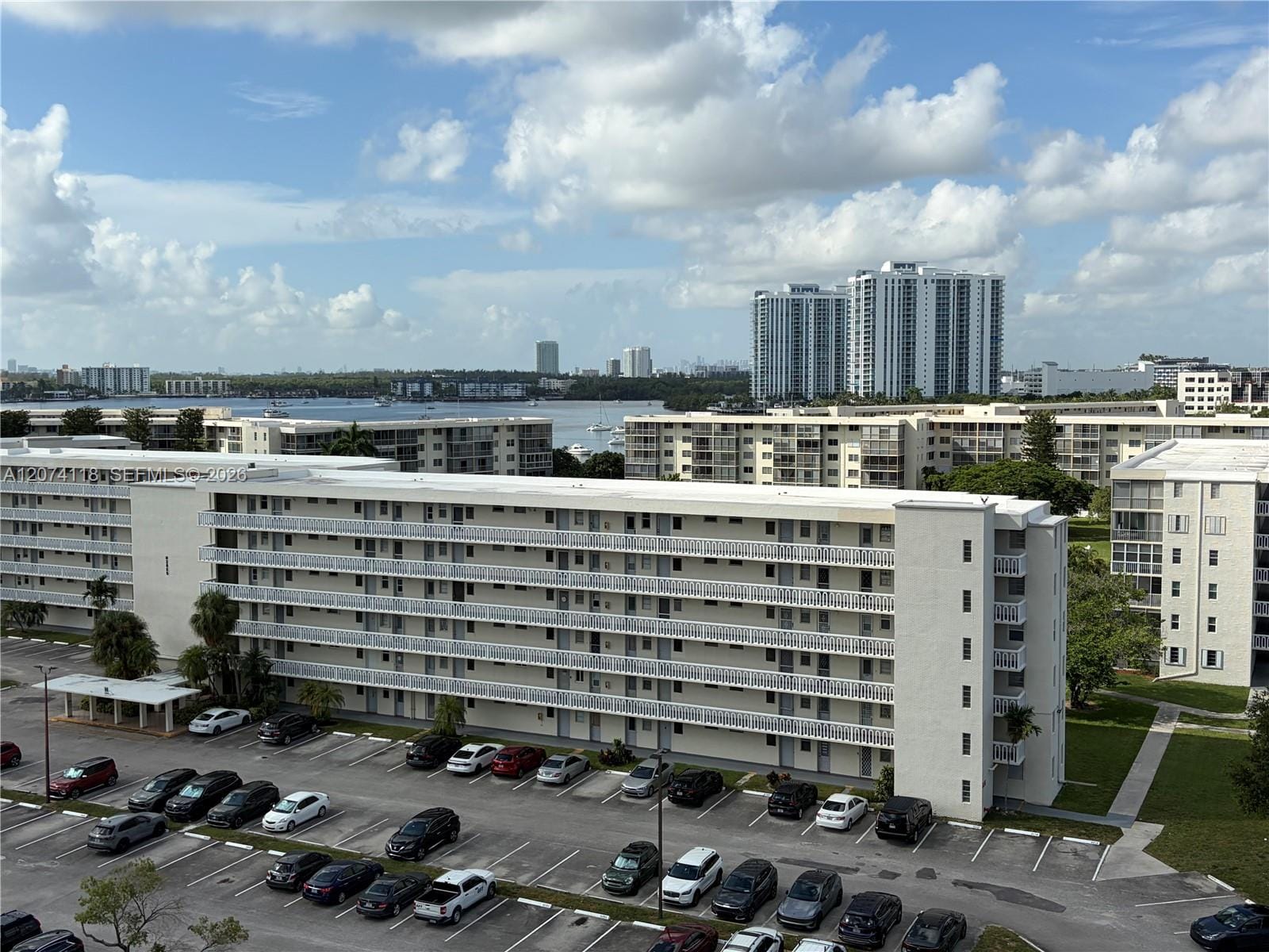 18011 Biscayne Boulevard 905, Aventura, FL 33160