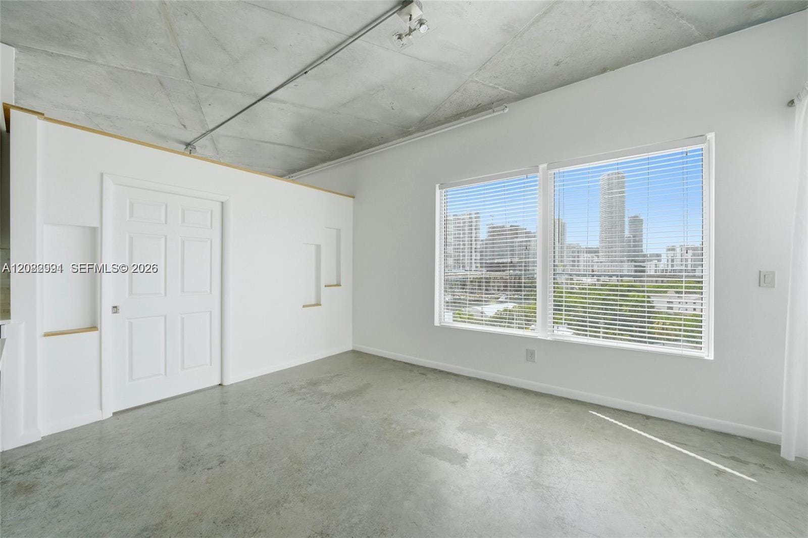 10 S River Drive 804 — photo 5