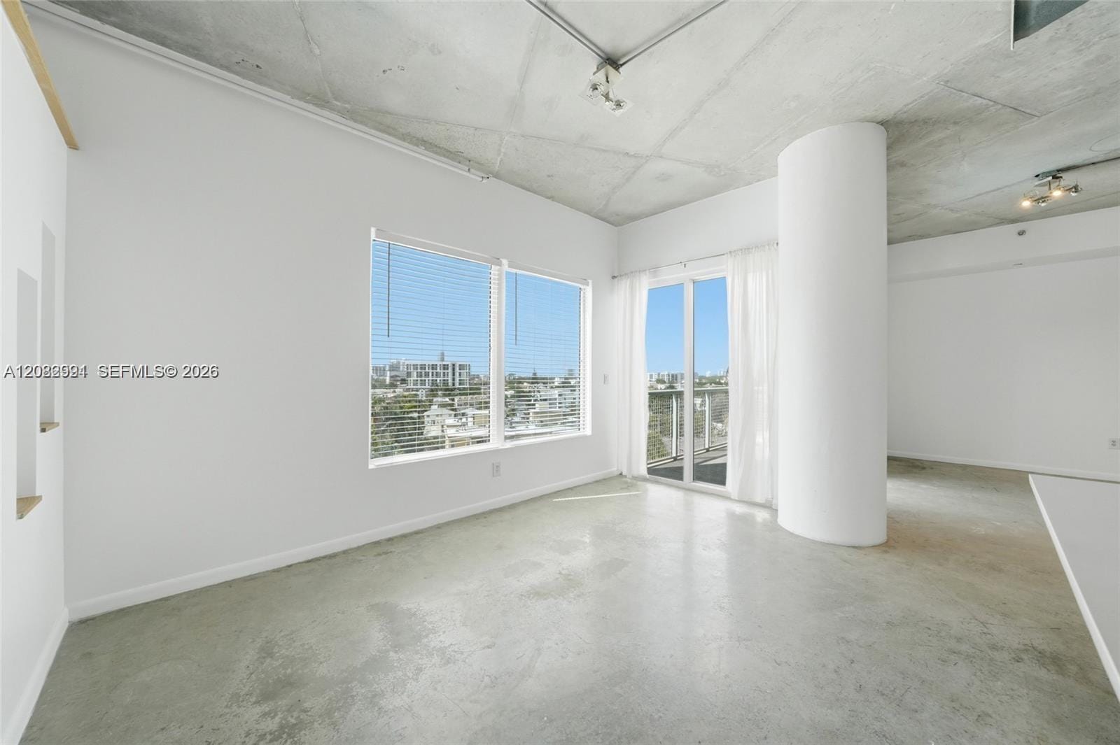 10 S River Drive 804 — photo 6