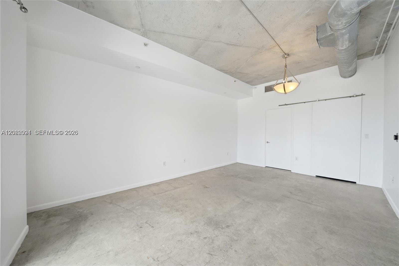 10 S River Drive 804 — photo 7